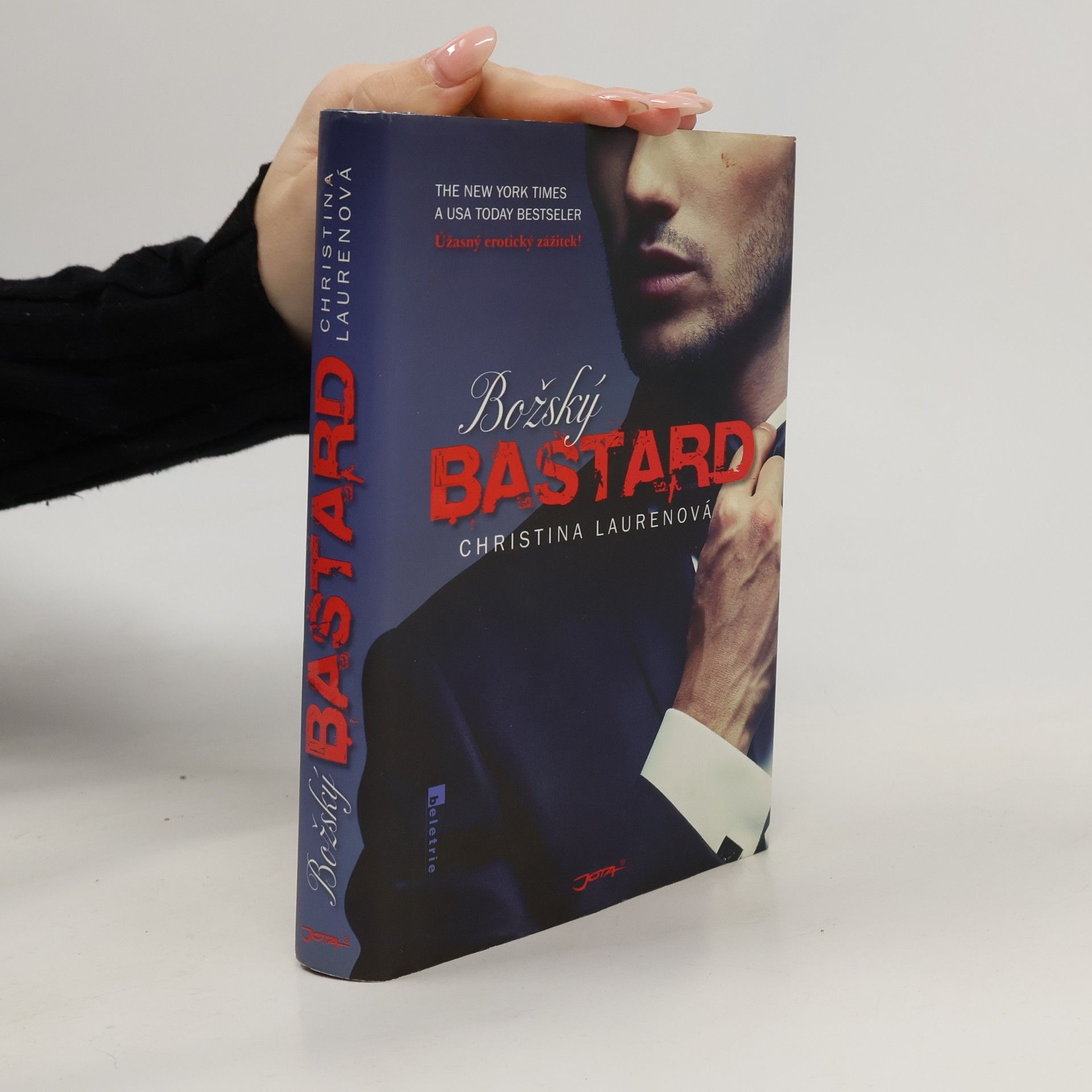 Christina Lauren Božský bastard