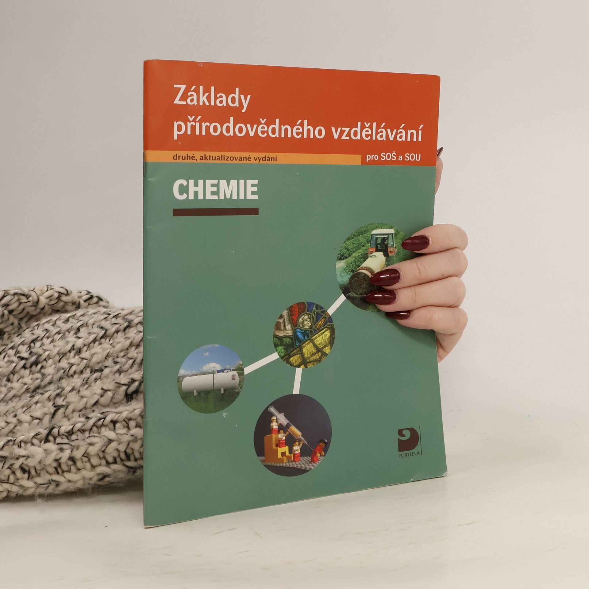 Václav Pumpr Chemie. Základy přírodovědného vzdělávání pro SOŠ a SOU