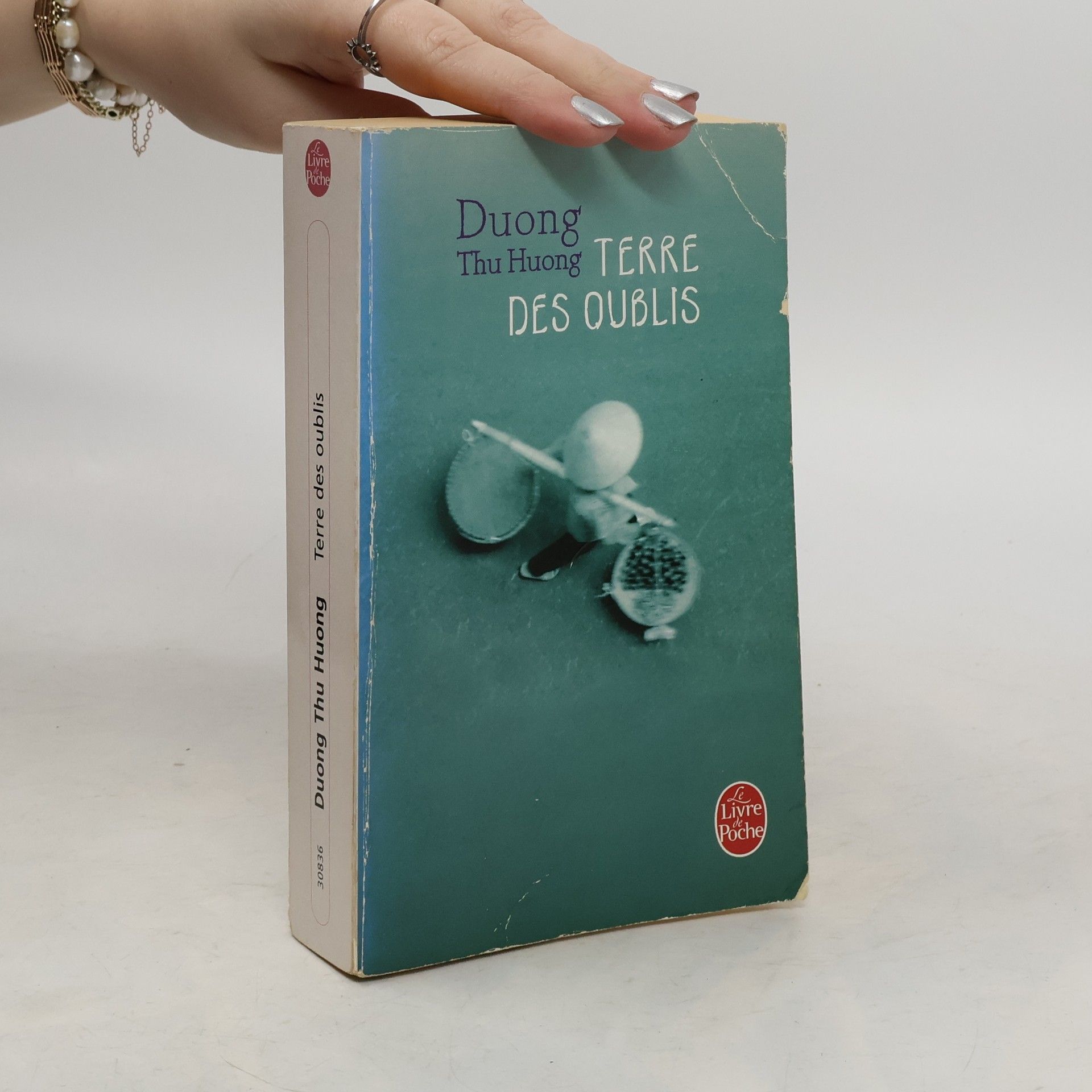 Dương Thu Hương Terre des oublis