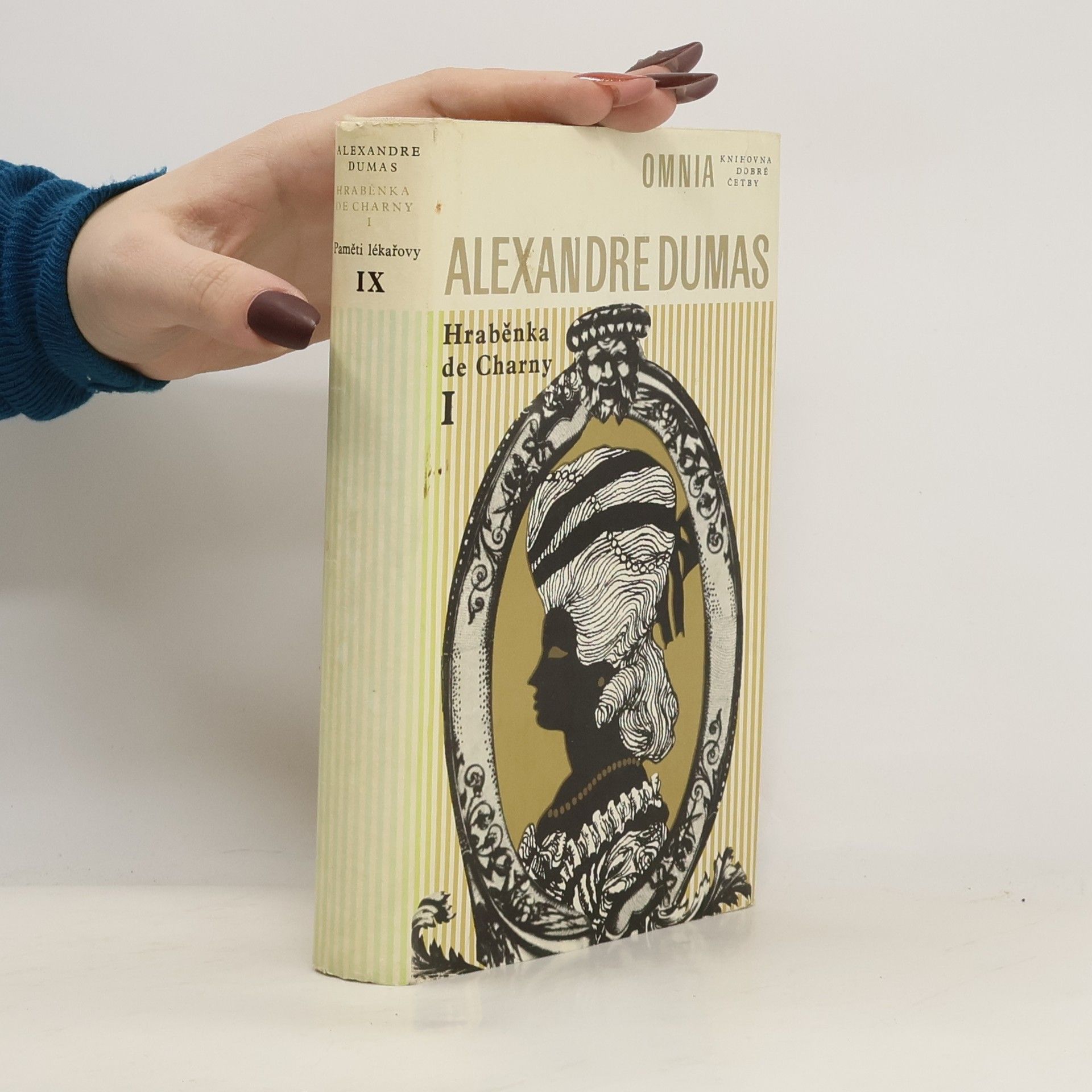 Alexandre Dumas starší Paměti lékařovy IX. Hraběnka de Charny I.