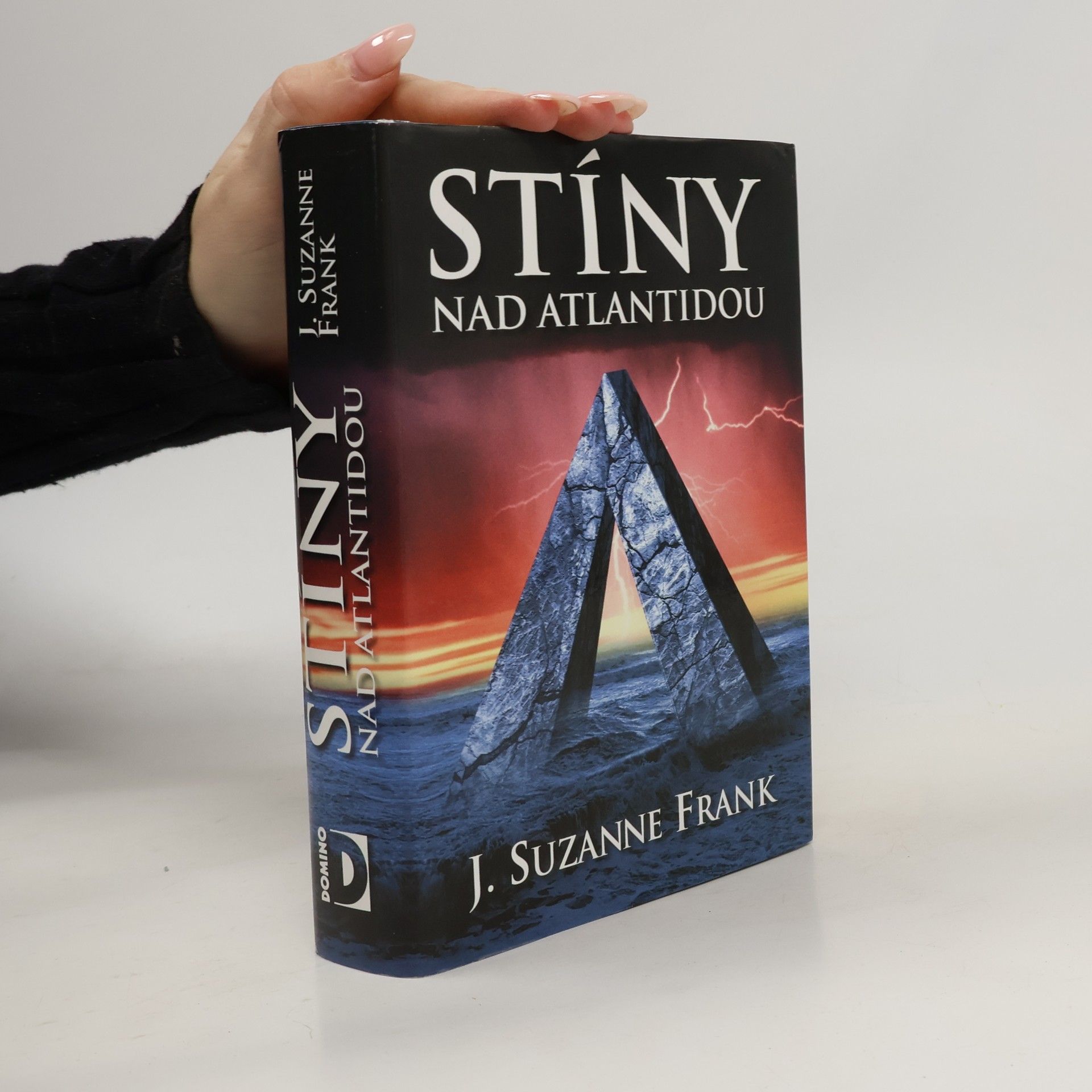 J. Suzanne Frank Stíny nad Atlantidou