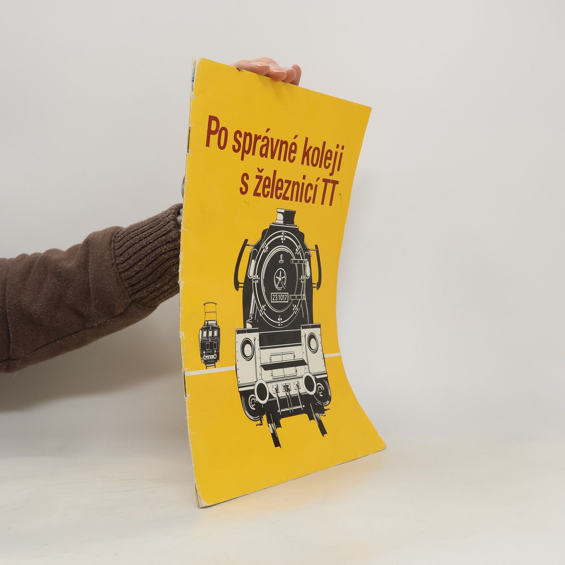 Autores varios Po správné koleji s železnicí TT