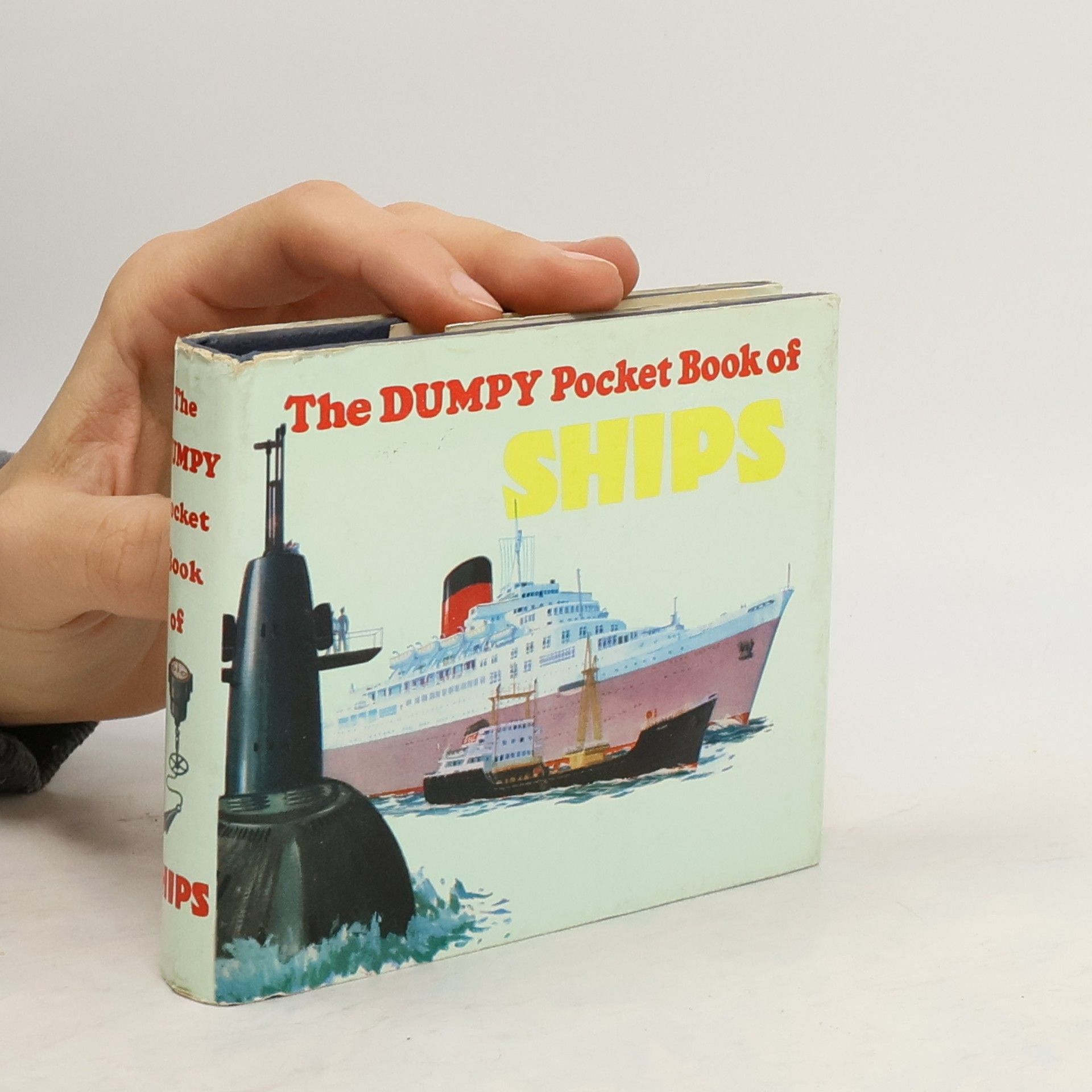 Collectif d'auteurs The Dumpy Pocket Book of Ships