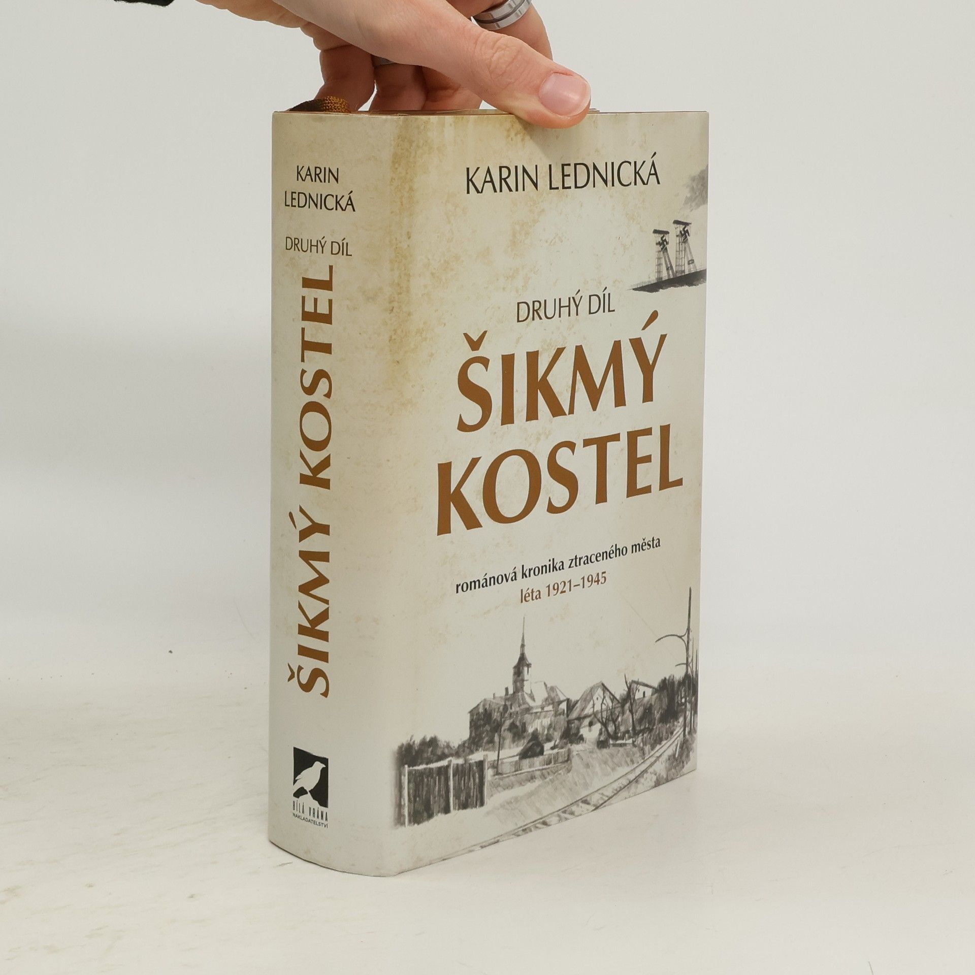 Karin Lednická Šikmý kostel 2