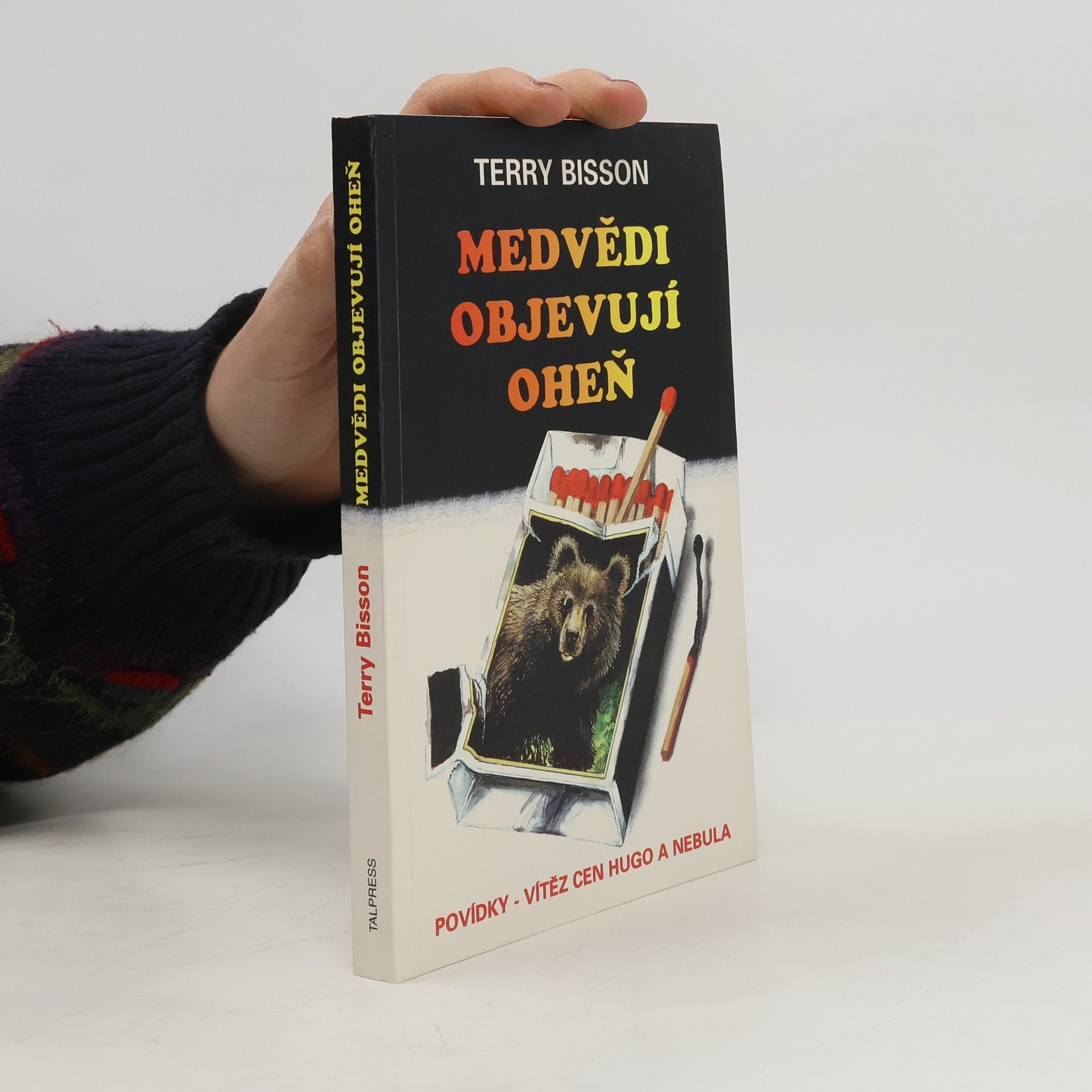 Medvědi objevují oheň