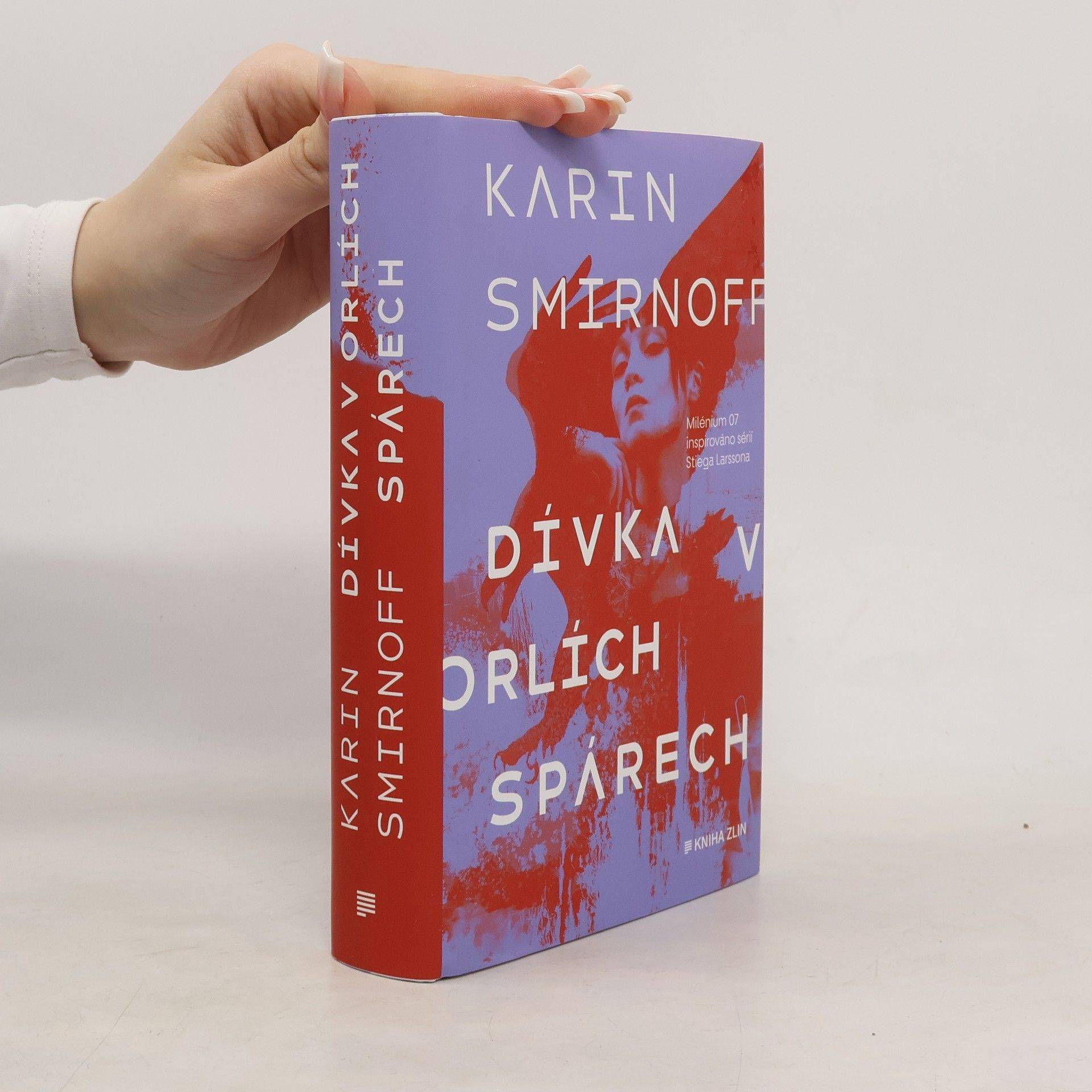 Dívka v orlích spárech