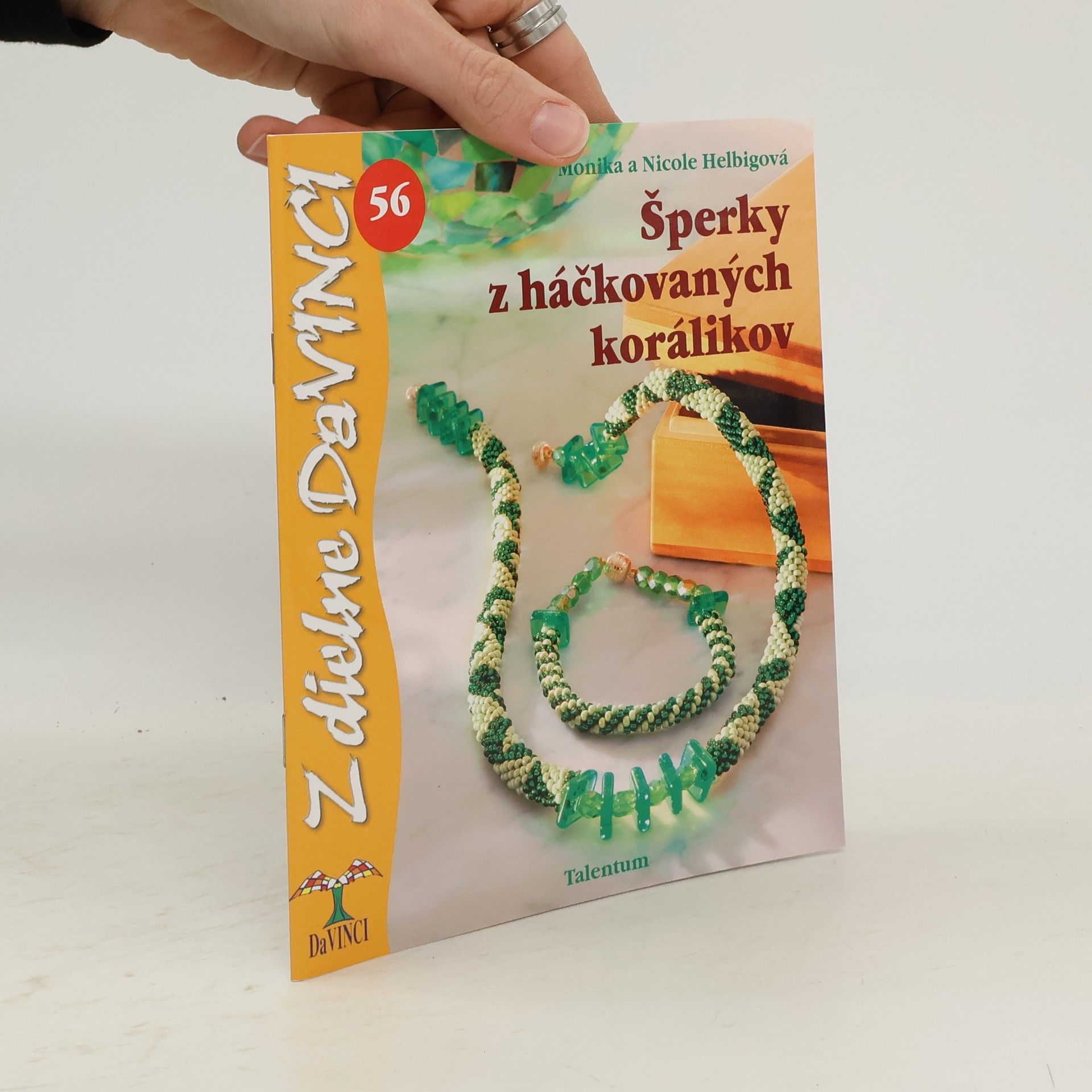 Šperky z háčkovných korálikov