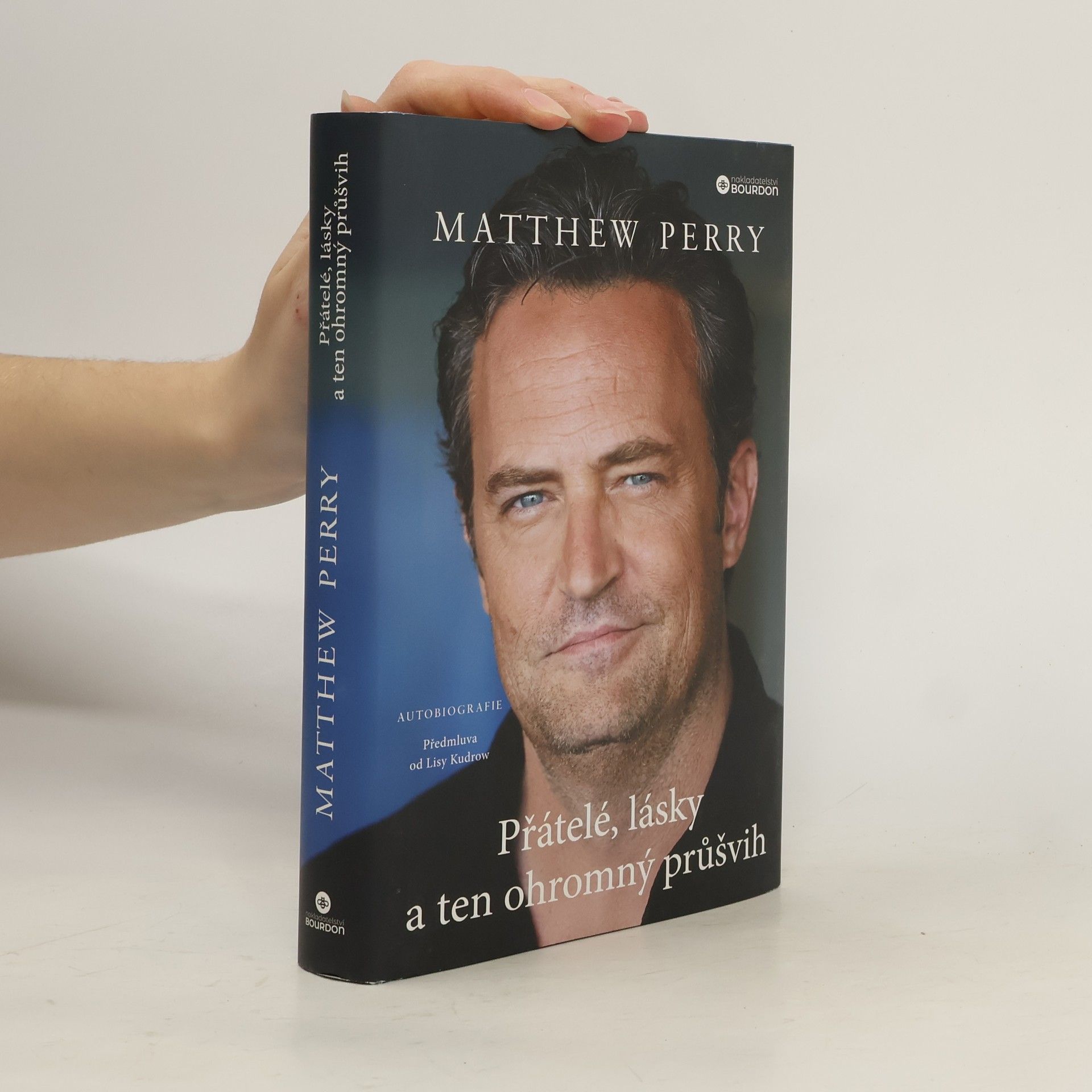 Matthew Perry Přátelé, lásky a ten ohromný průšvih