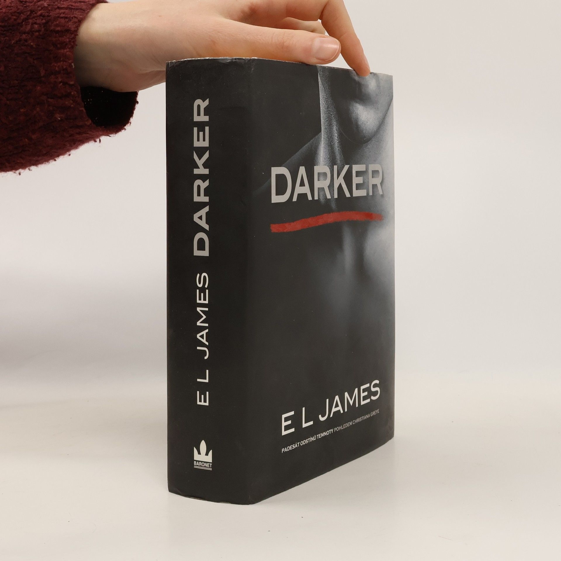 Darker. Padesát odstínů temnoty pohledem Christiana Greye