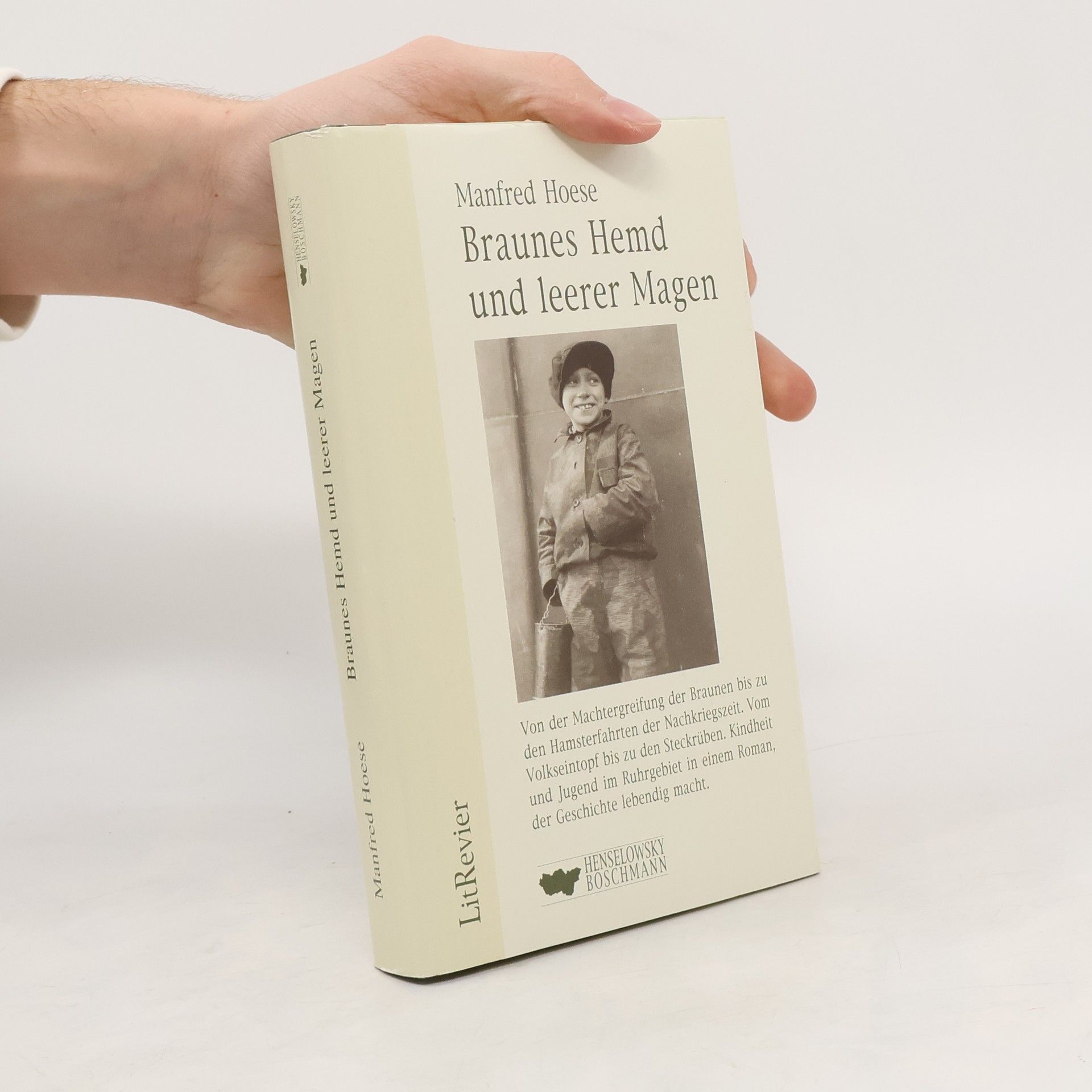 Braunes Hemd und leerer Magen