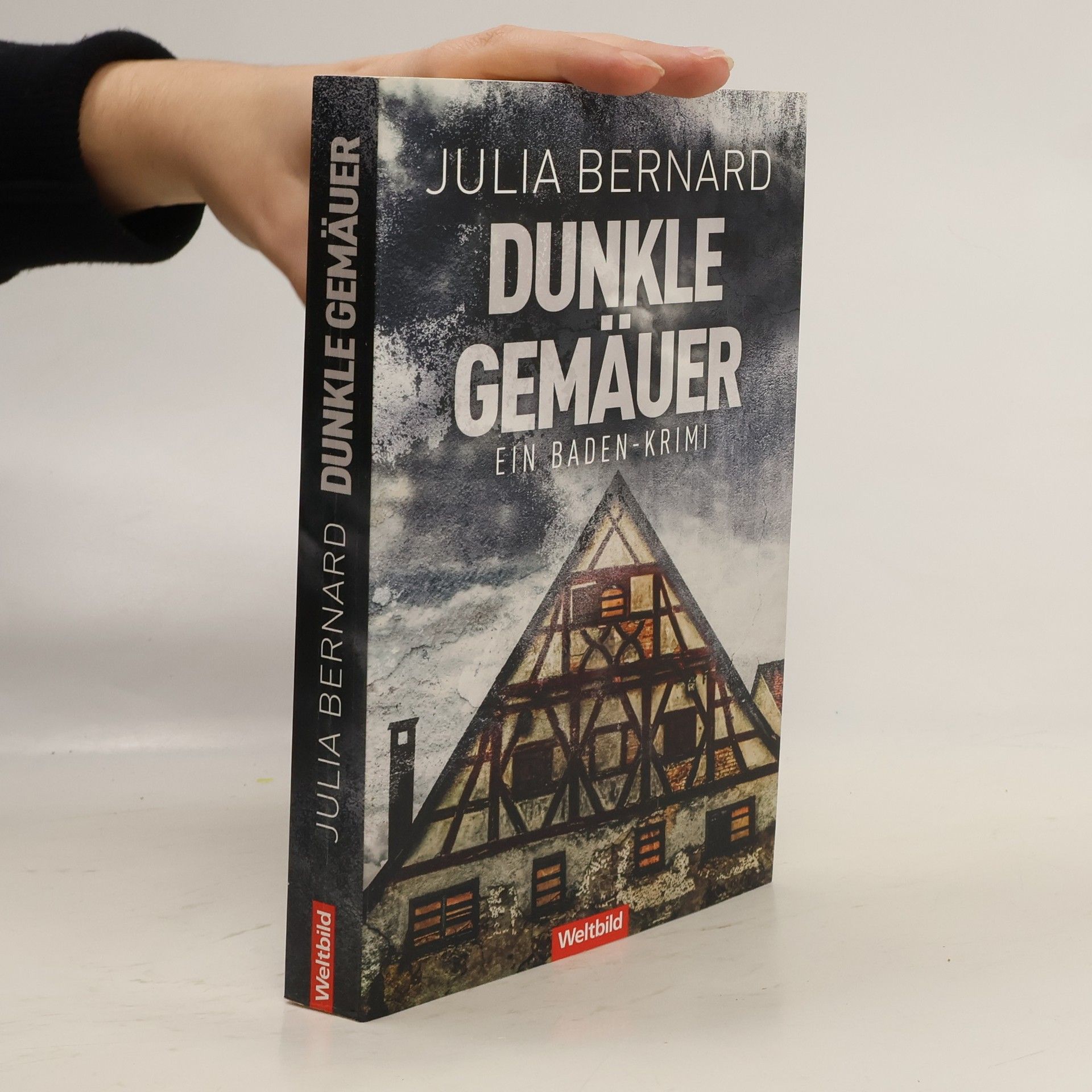 Dunkle Gemäuer