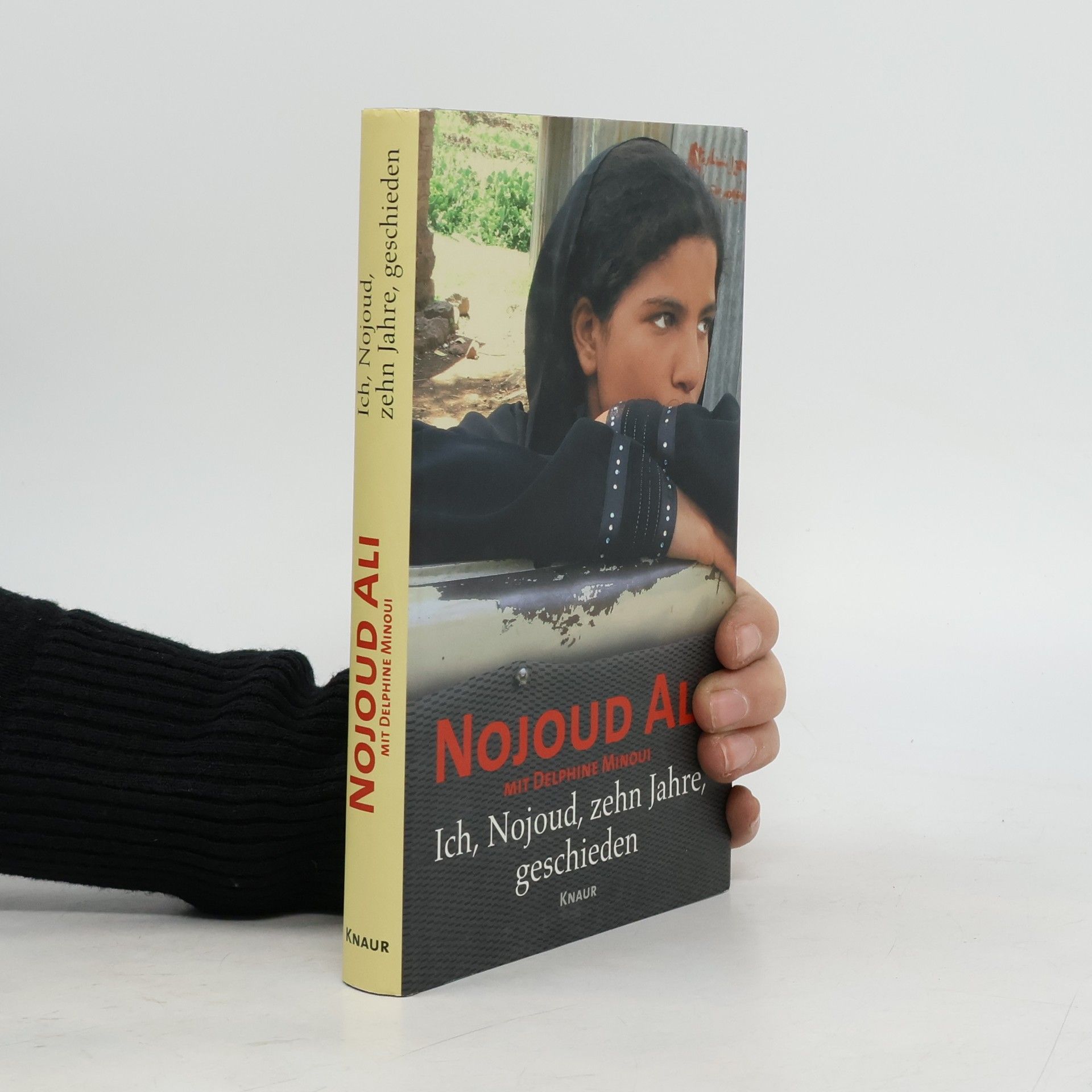 Nug u. d. ʿAli Ich, Nojoud, 10 Jahre, geschieden