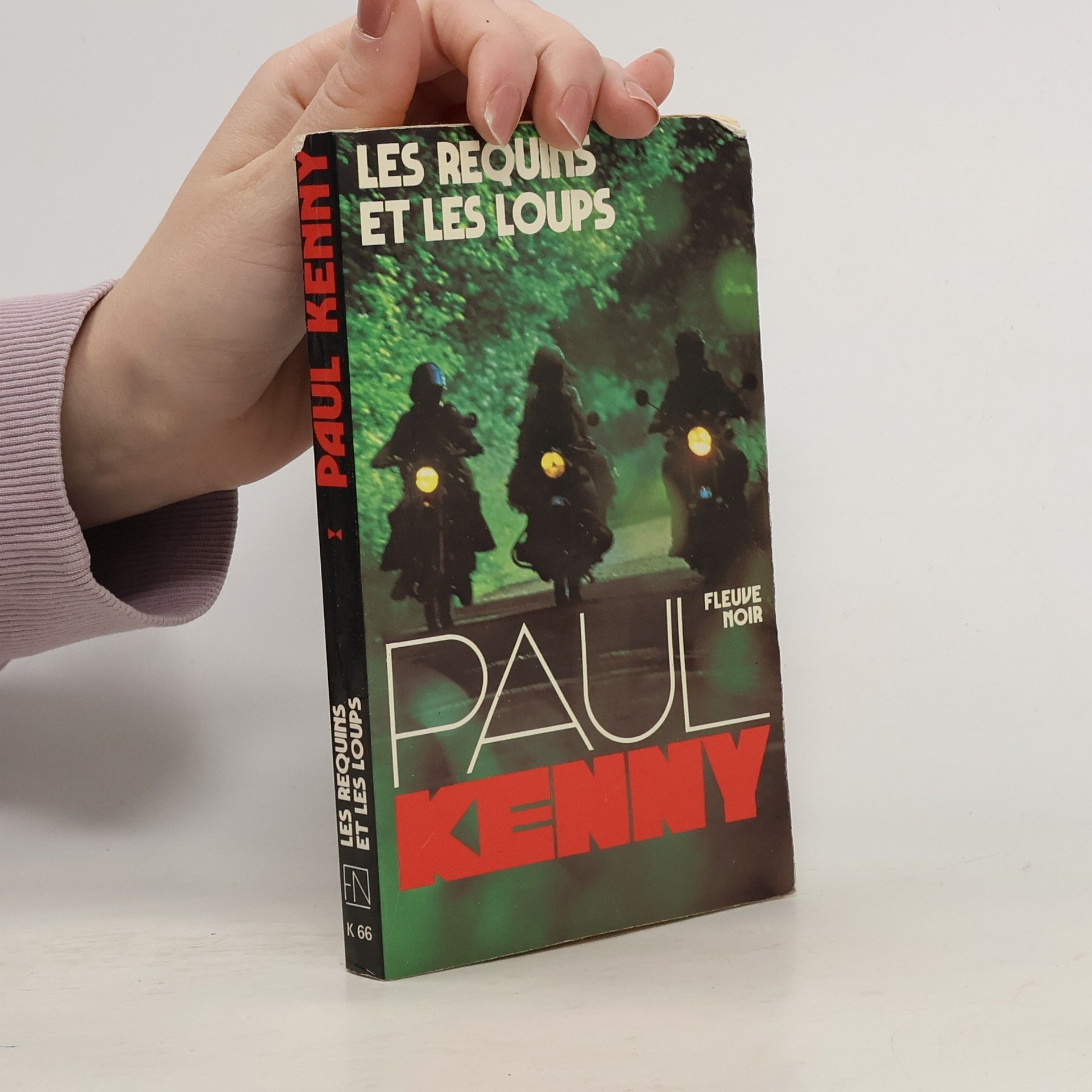Paul D. Kenny Fleuve Noir: Les Requins et les loups