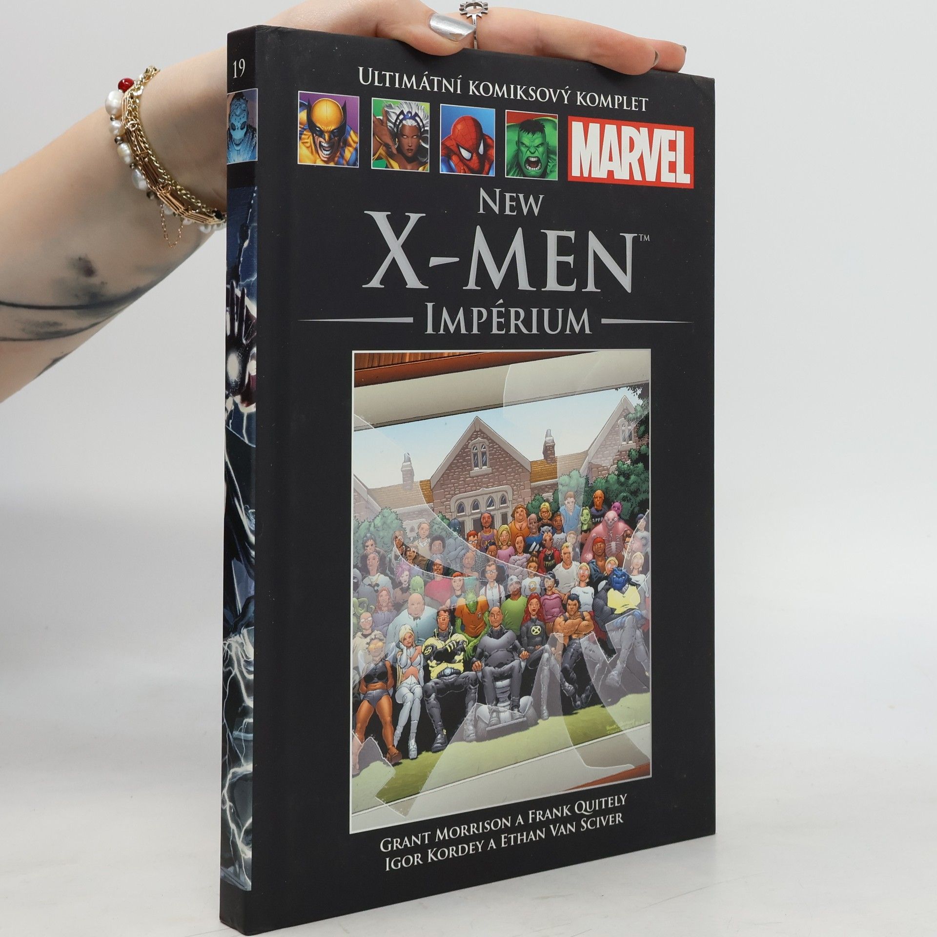 Ultimátní komixový komplet 19. New X-men. Impérium