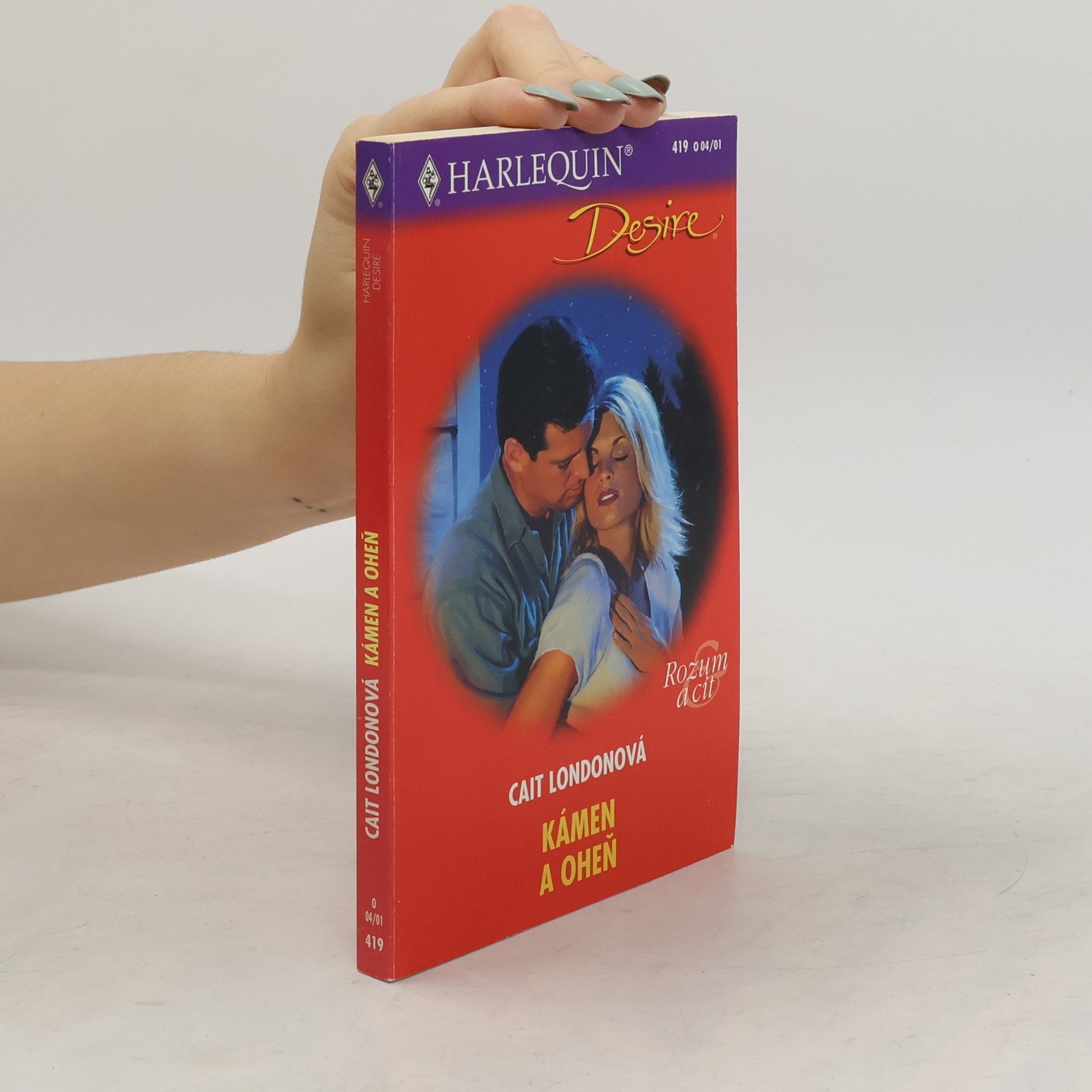 Cait London Kámen a oheň