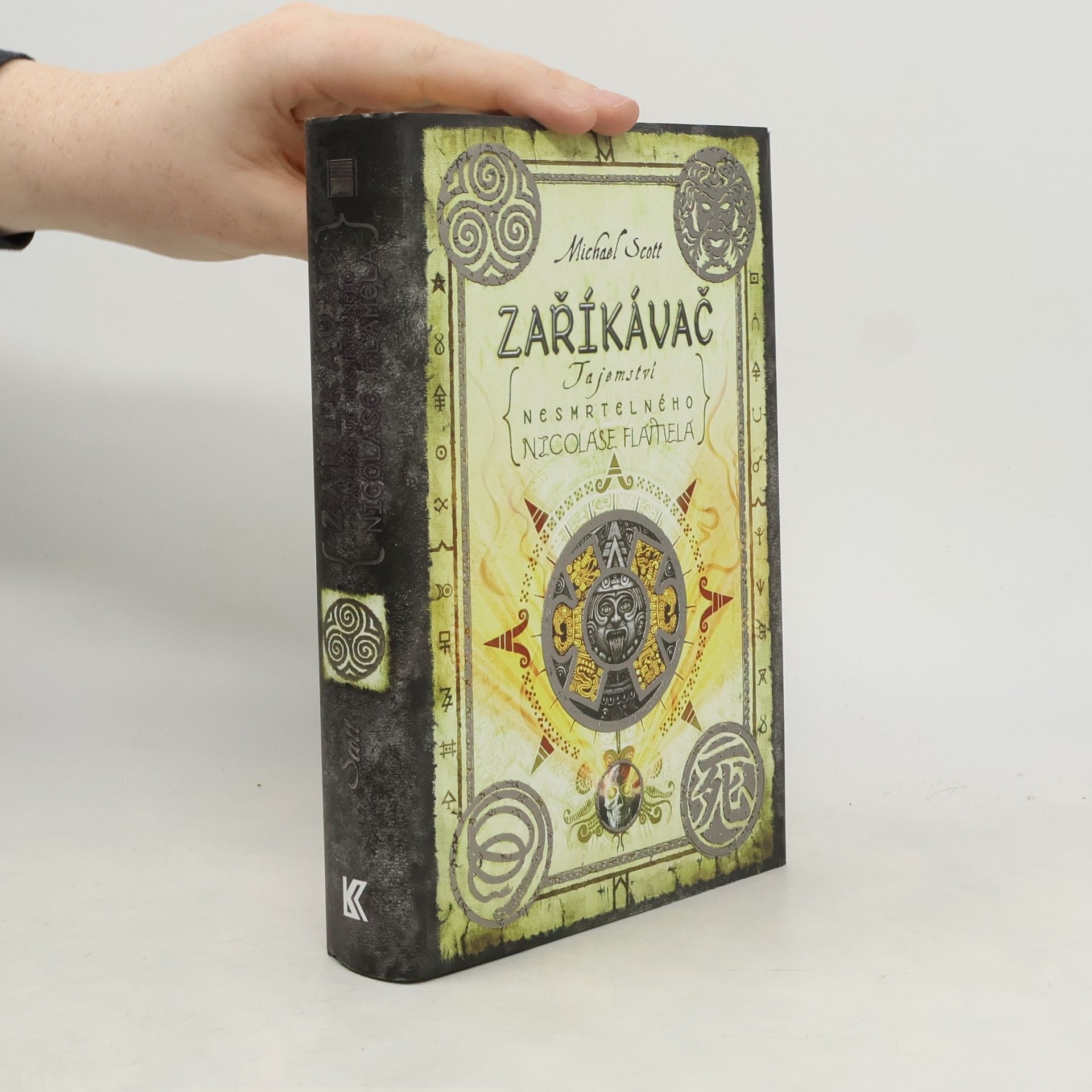 Michael Scott Zaříkávač. Tajemství nesmrtelného Nikolase Flamela. Díl 4.