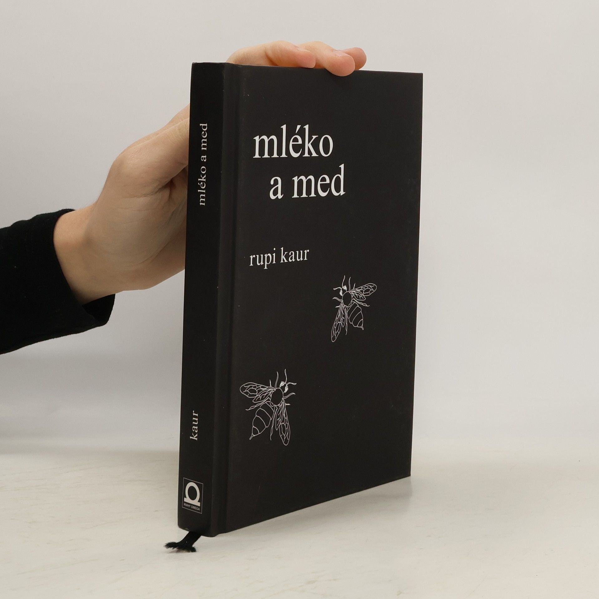 Rupi Kaur Mléko a med