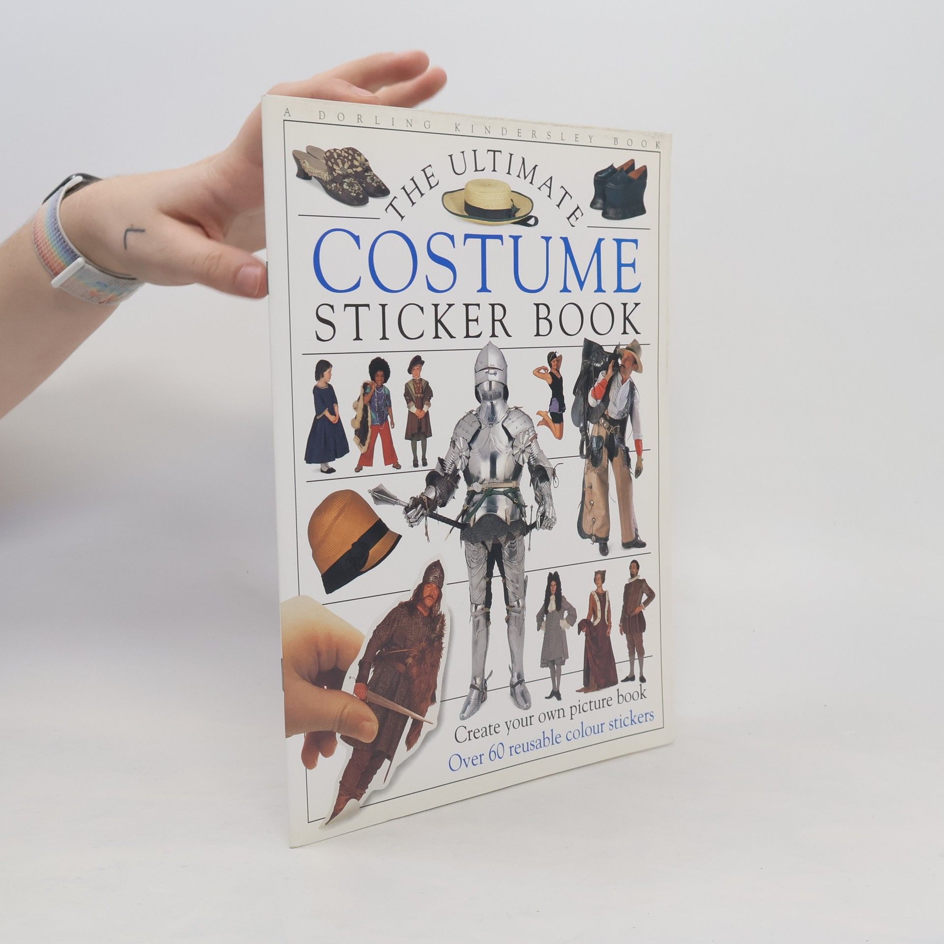 Kolektiv autorů Costume Ultimate Sticker Book