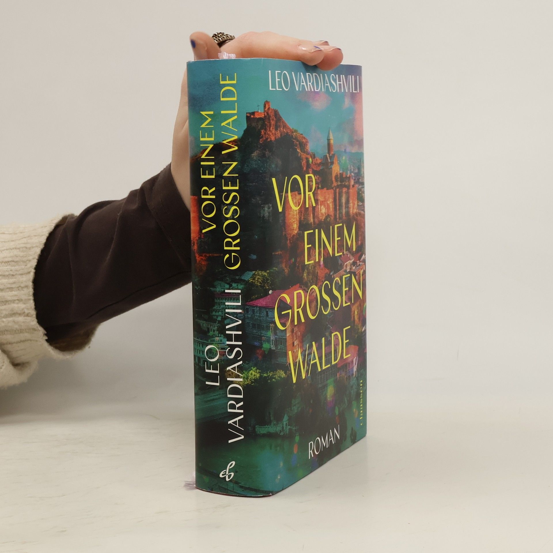 Leo Vardiashvili Vor einem großen Walde