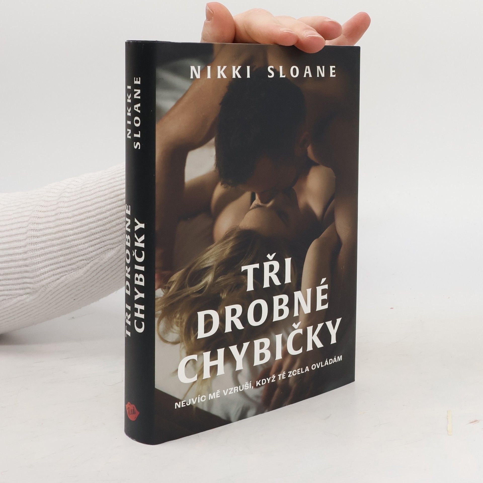 Nikki Sloane Tři drobné chybičky