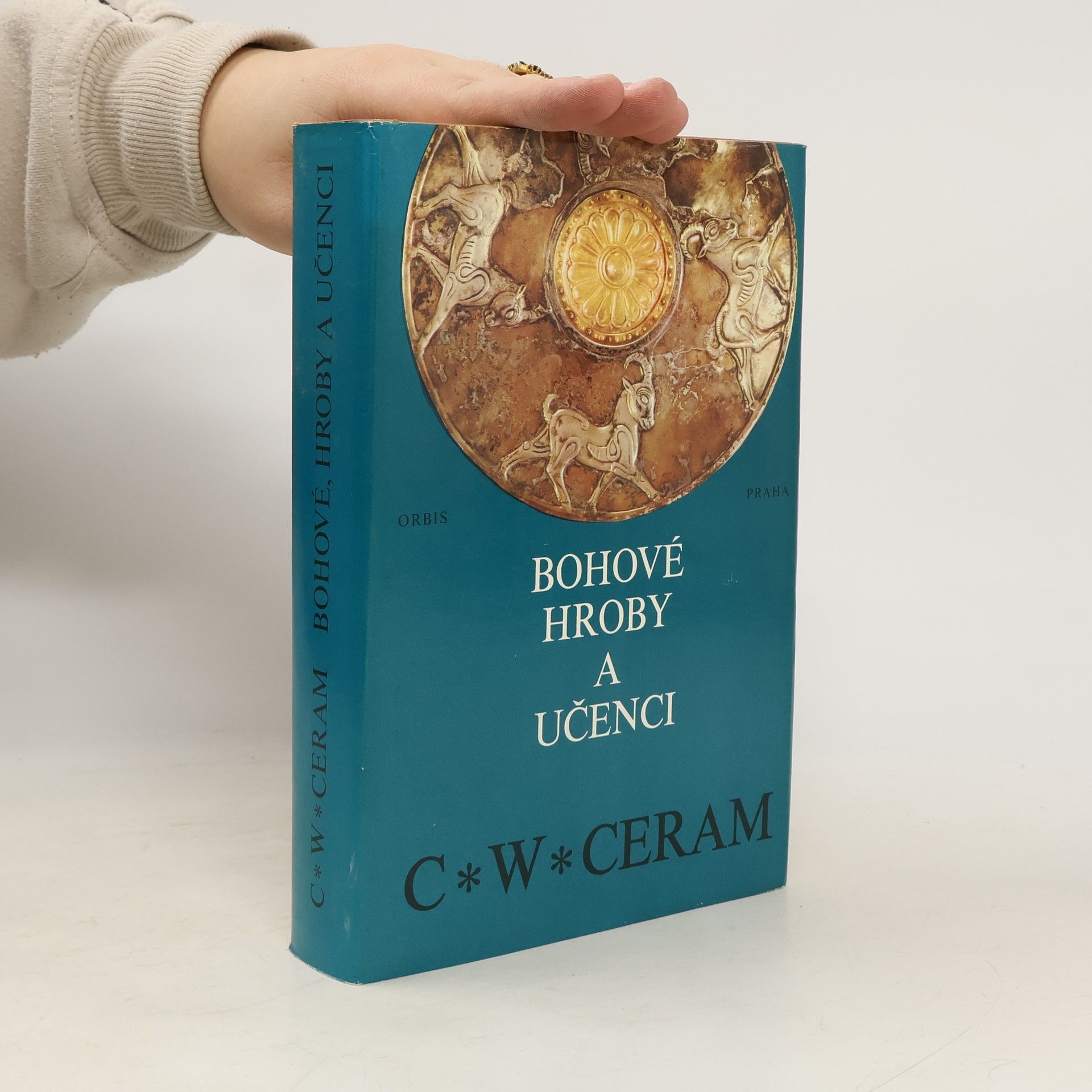 C. W. Ceram Bohové, hroby a učenci