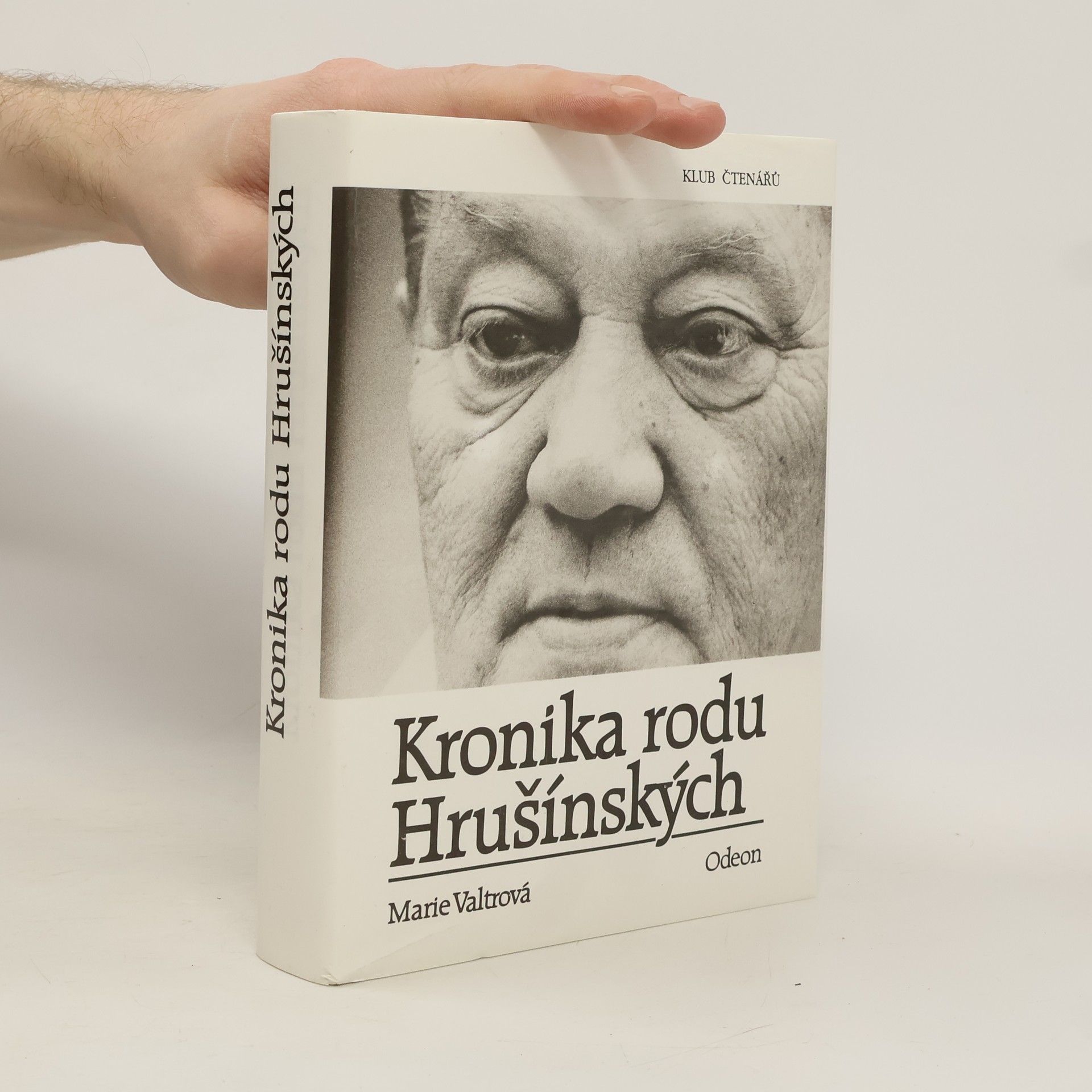 Marie Valtrová Kronika rodu Hrušínských