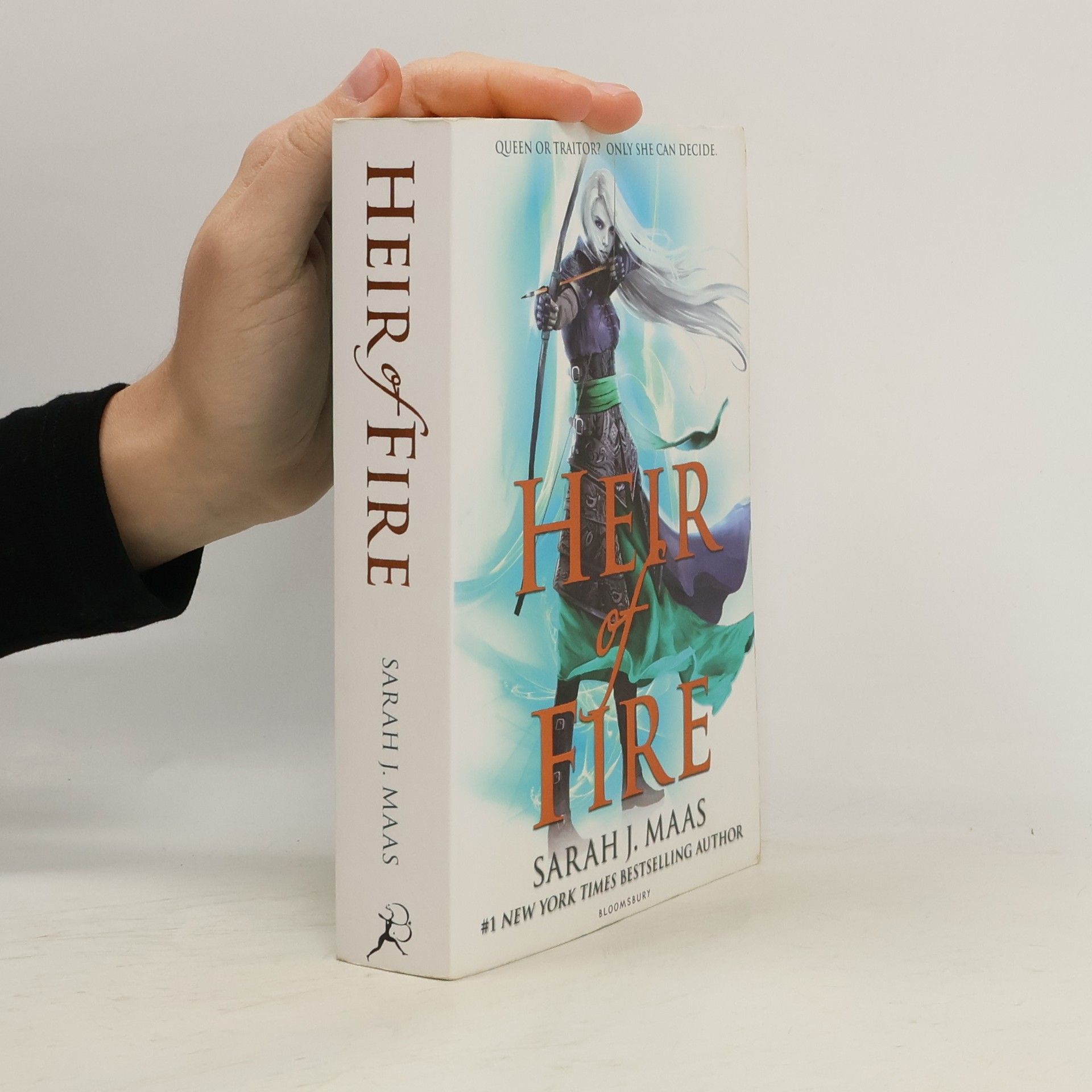 Sarah J. Maas Heir of fire