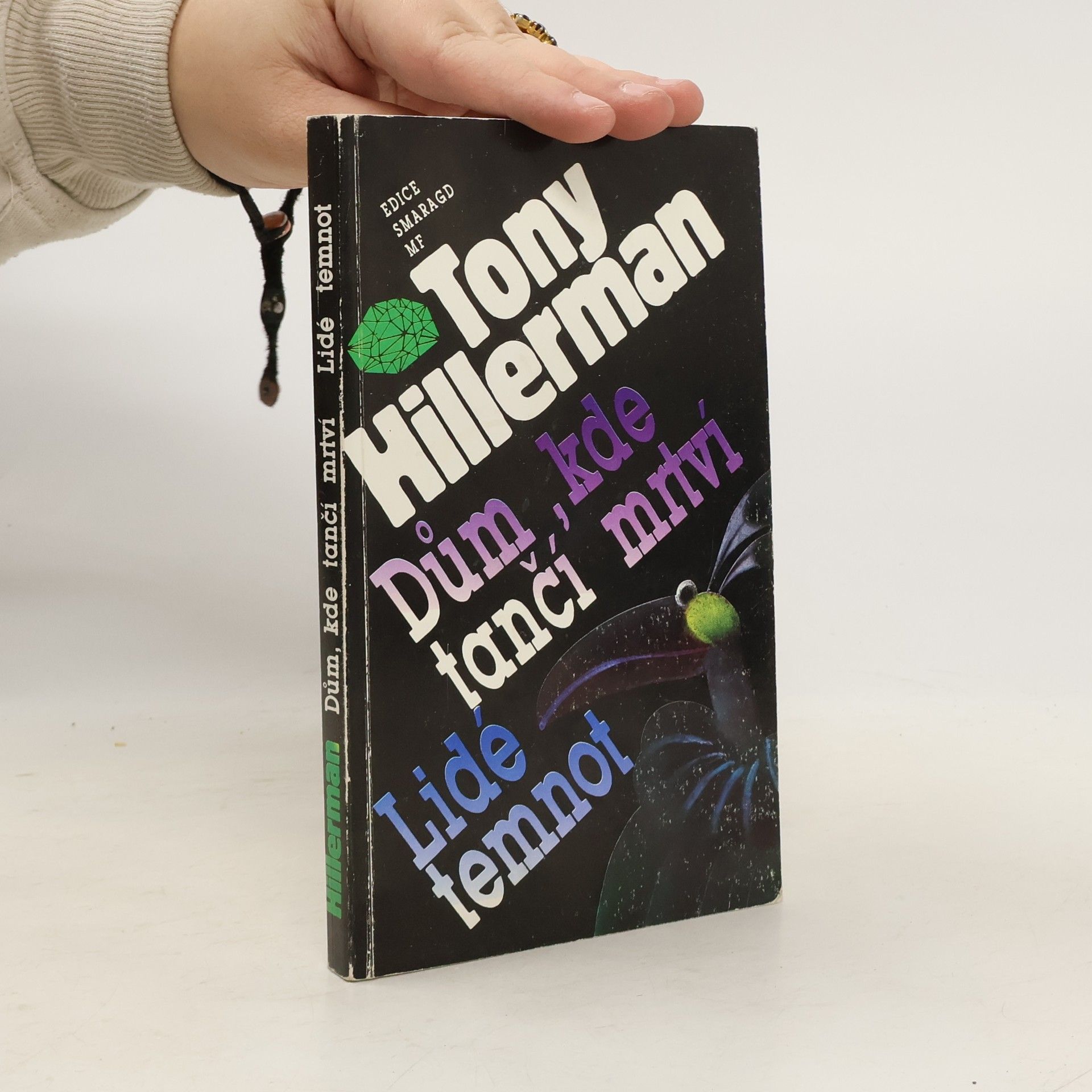 Dům, kde tančí mrtví ; Lidé temnot