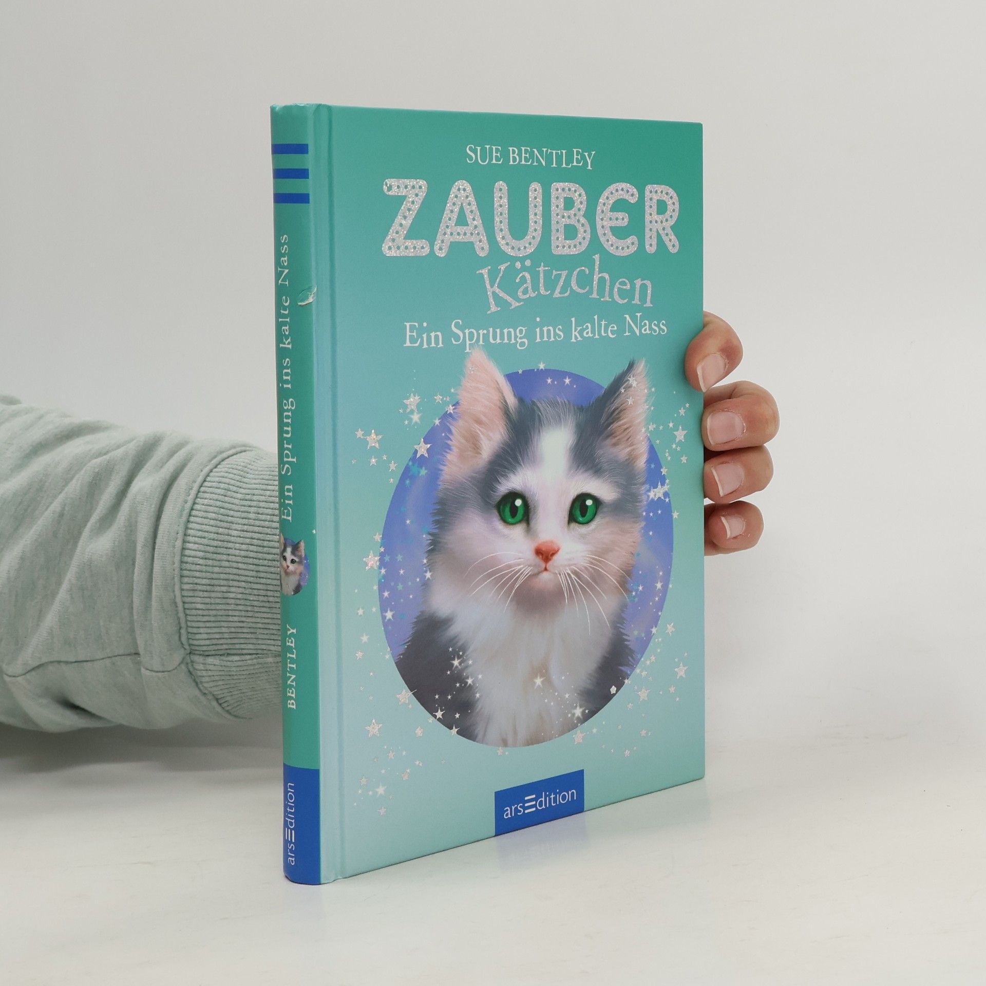 Zauberkätzchen - ein Sprung ins kalte Nass