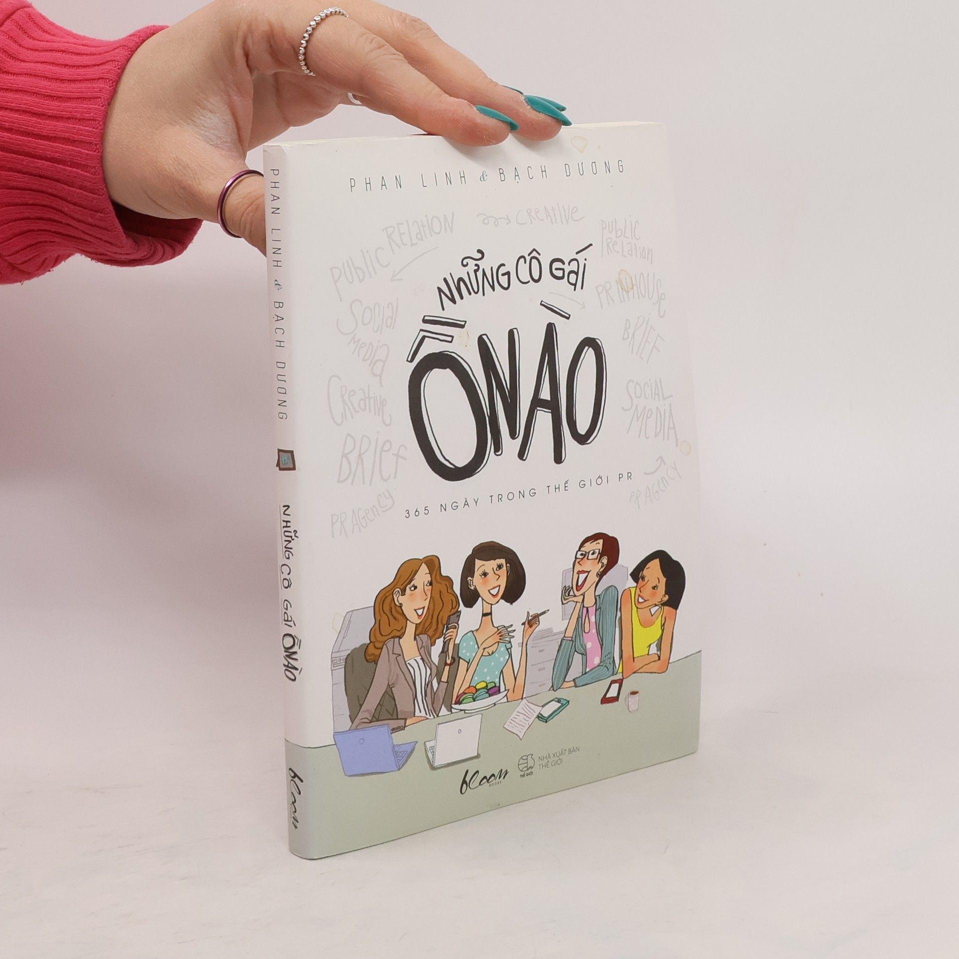 Linh-Côn Phan Những cô gái ồn ào