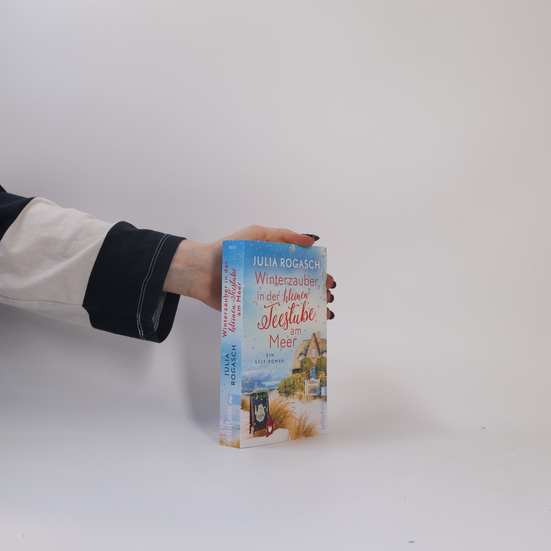 Julia Rogasch Winterzauber in der kleinen Teestube am Meer