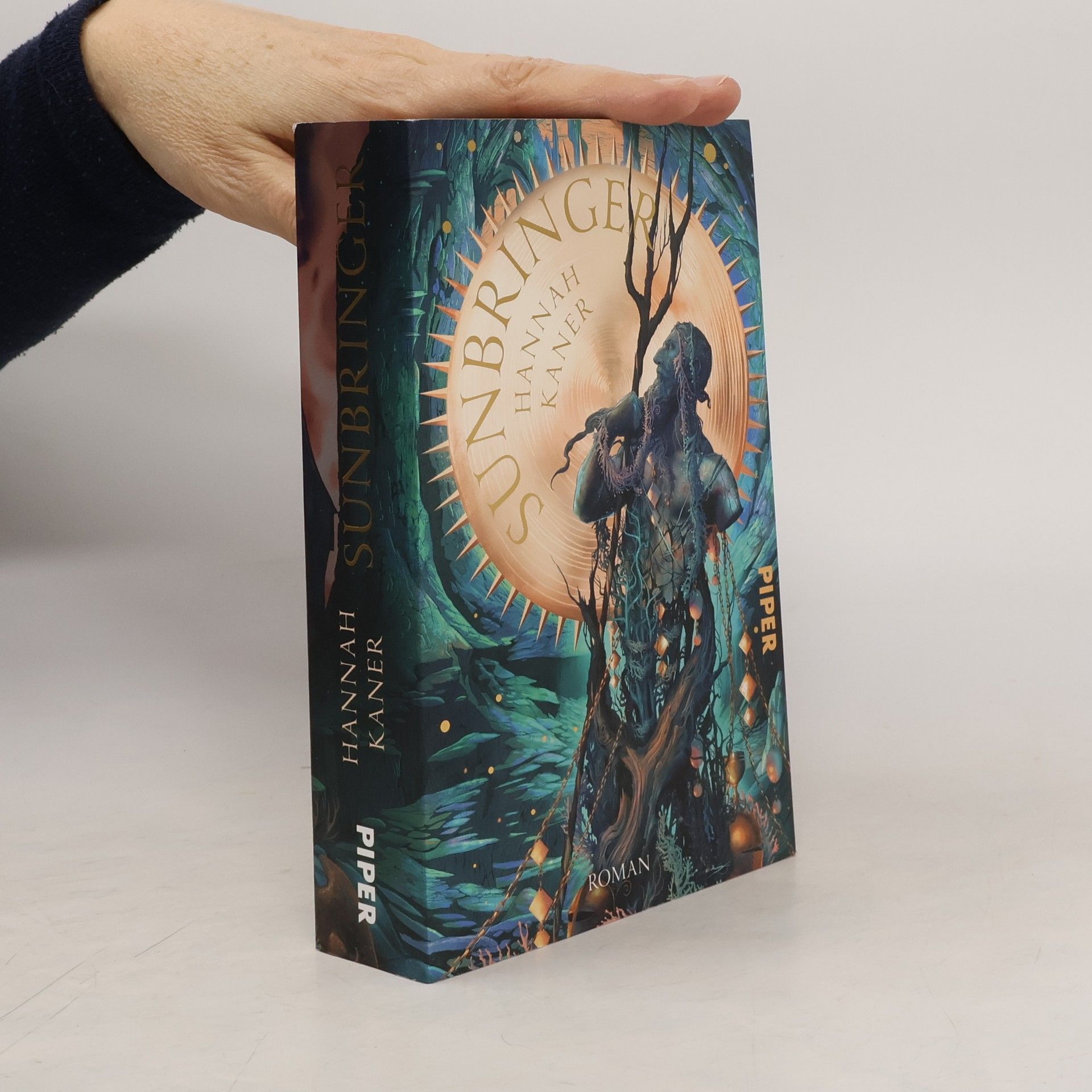 Hannah Kaner Sunbringer