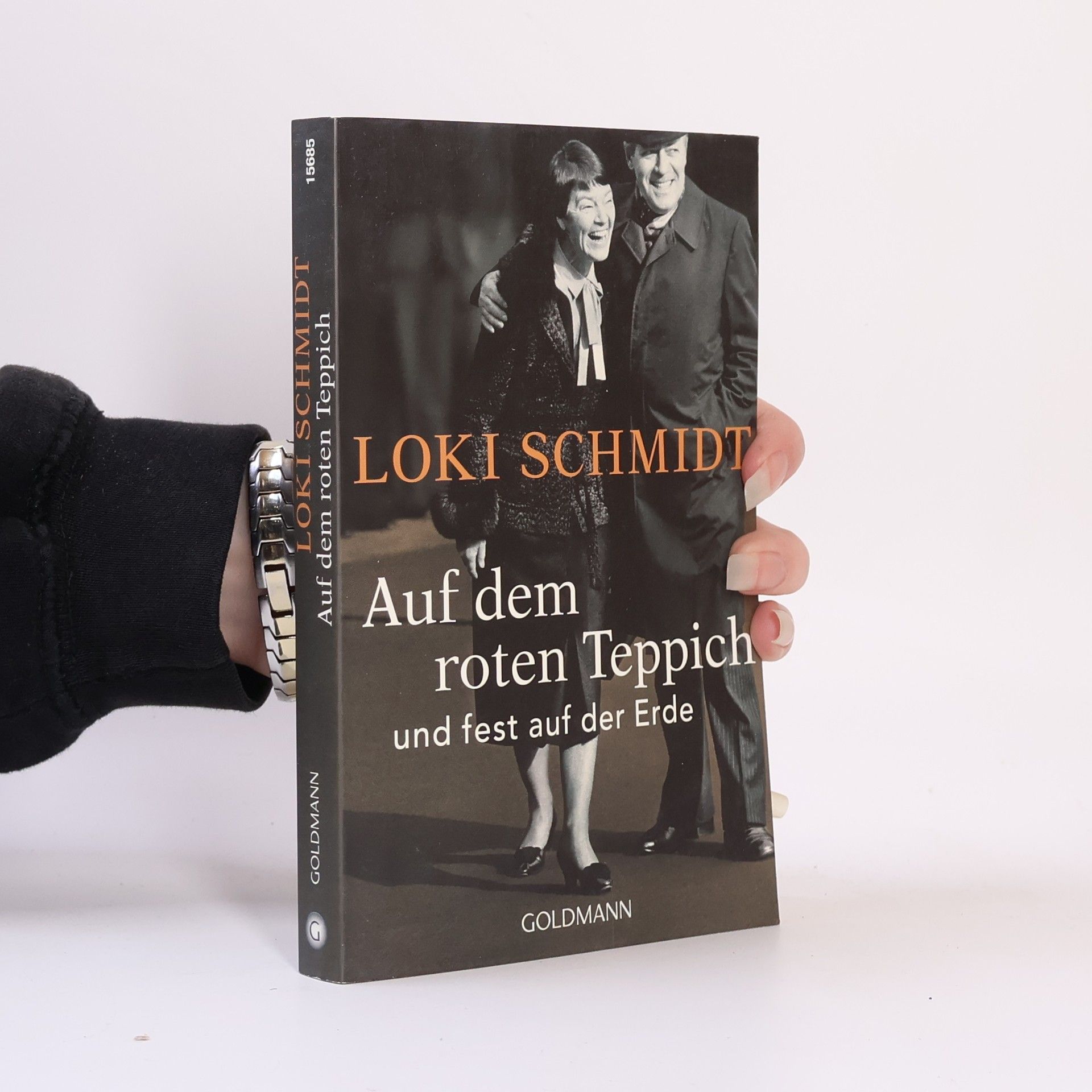 Loki Schmidt Auf dem roten Teppich und fest auf der Erde