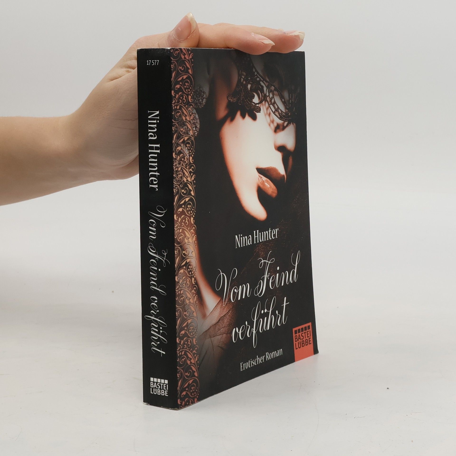 Nina Hunter Vom Feind verführt