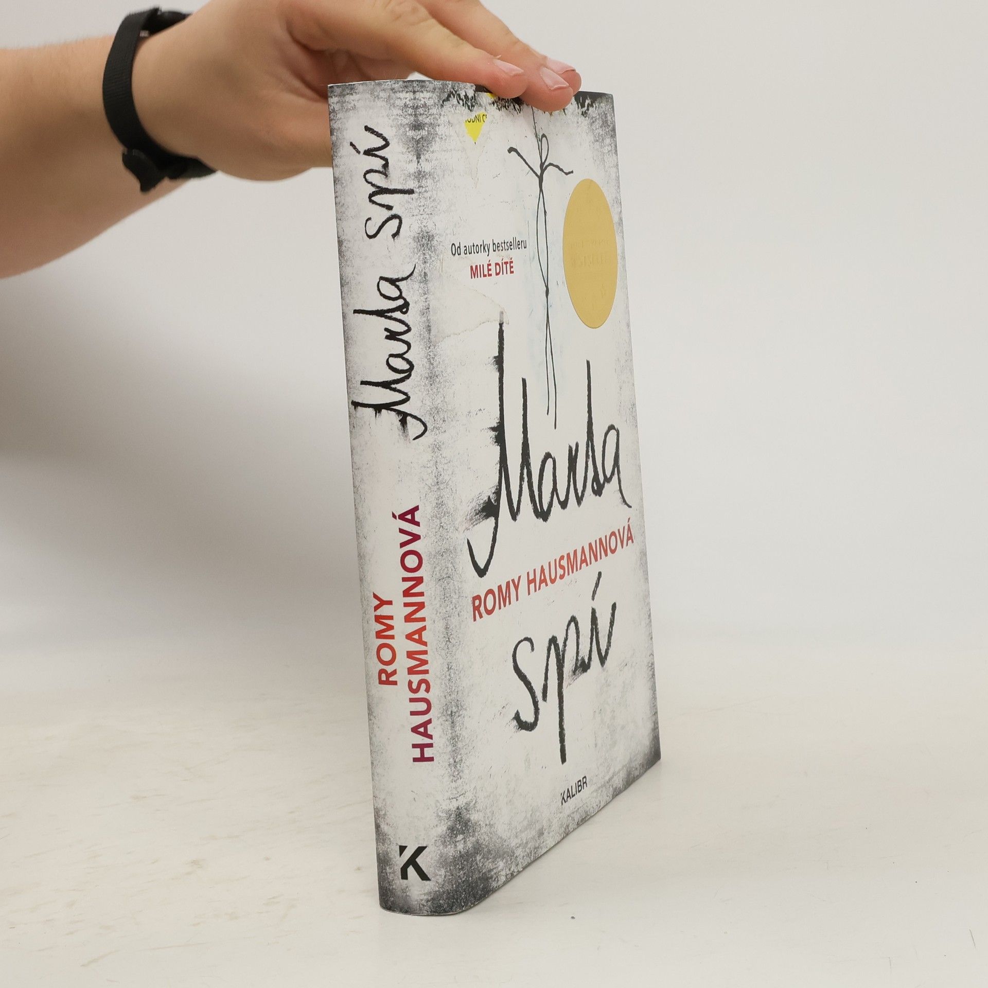 Romy Hausmann Marta spí