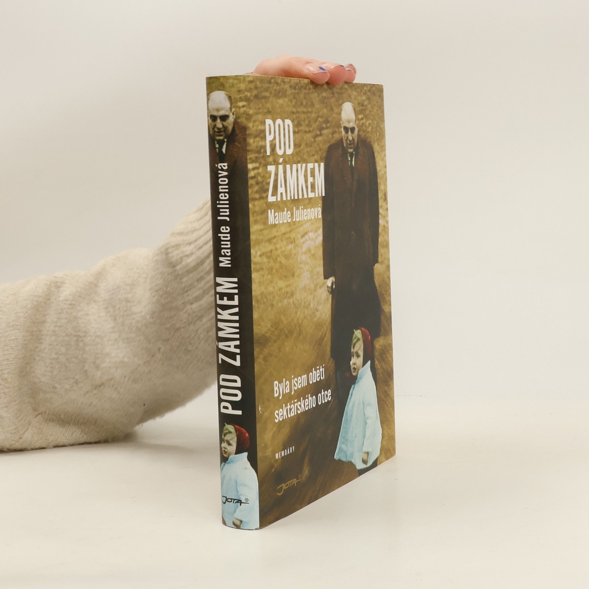 Maude Julien Pod zámkem