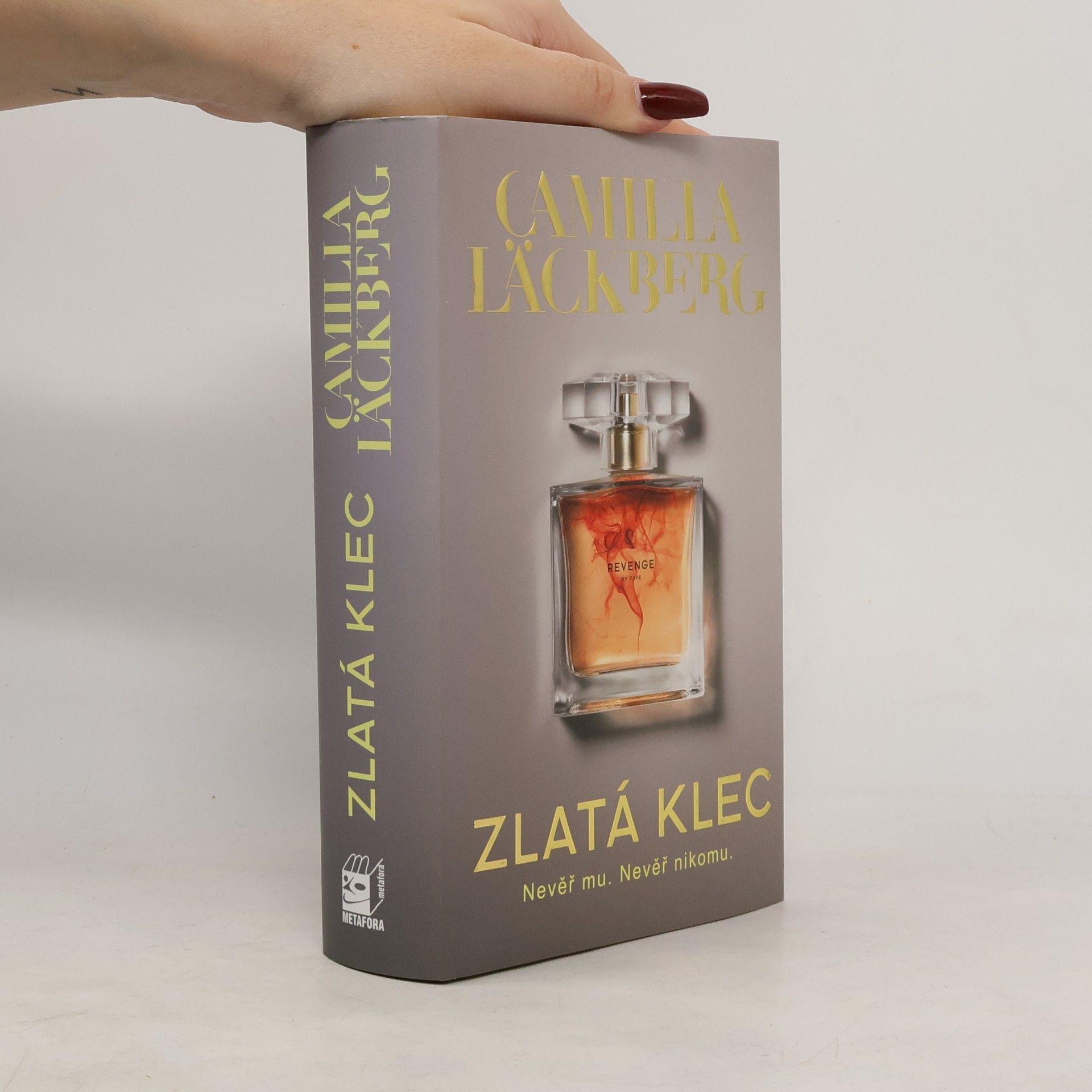 Camilla Läckberg Zlatá klec