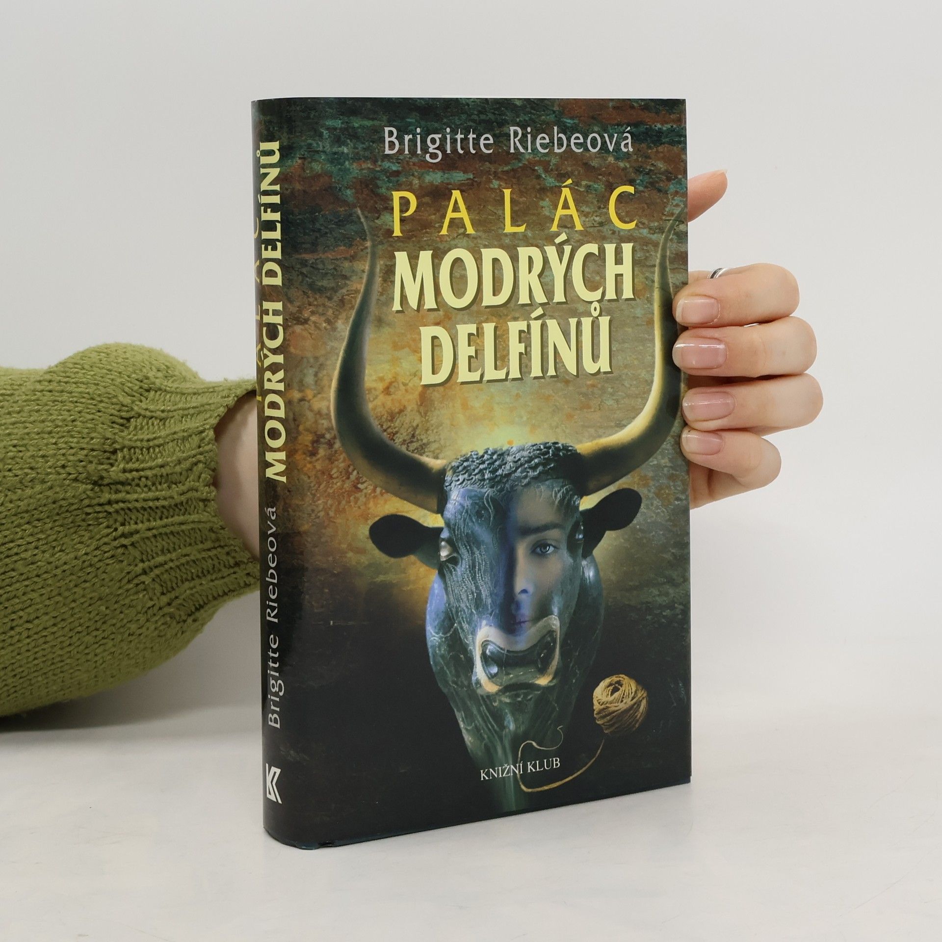 Brigitte Riebeová Palác modrých delfínů