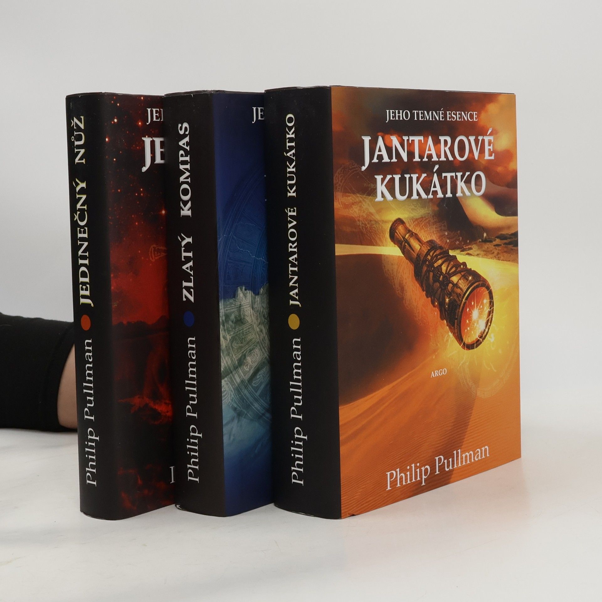 Philip Pullman Jeho temné esence 1-3.