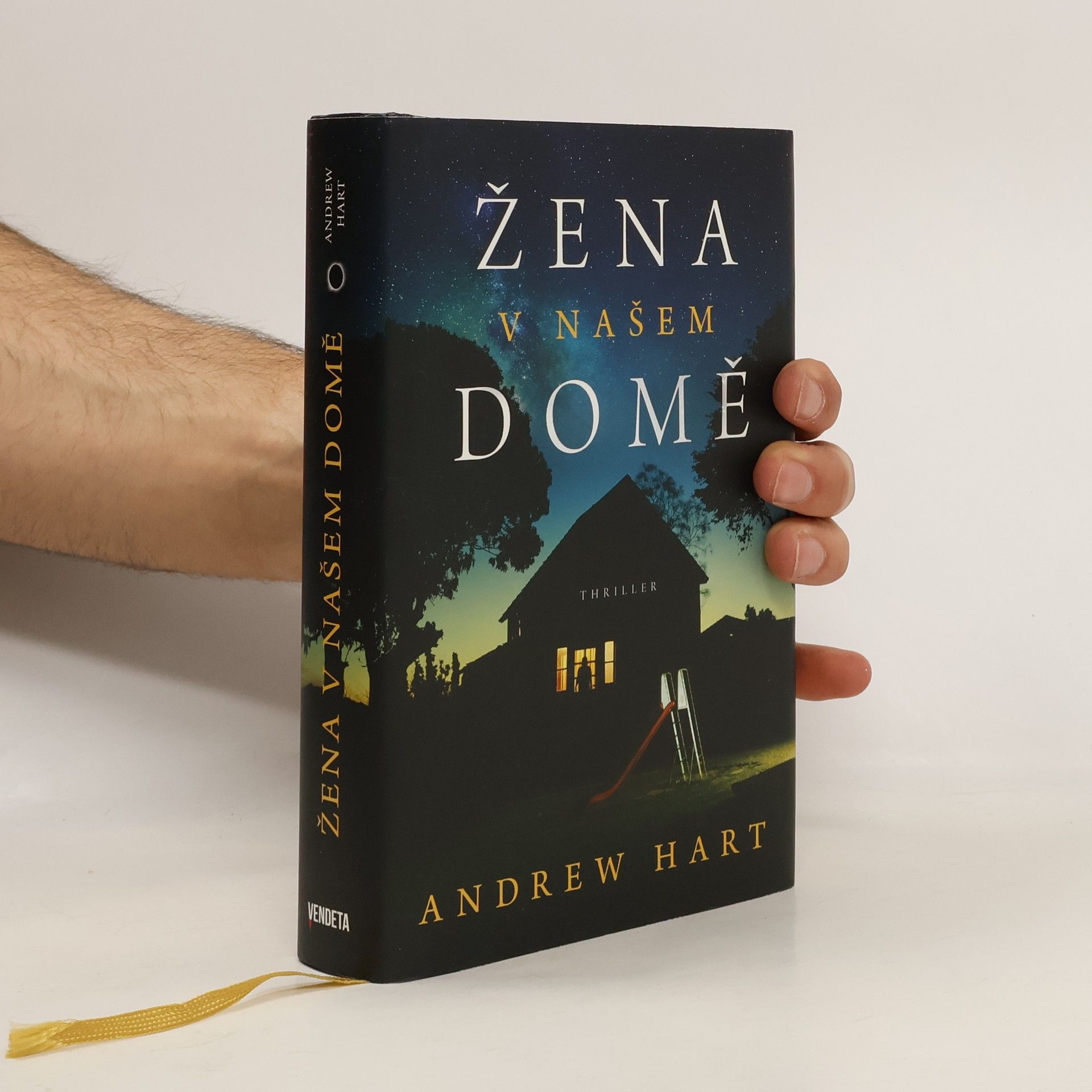 A. J. Hartley Žena v našem domě