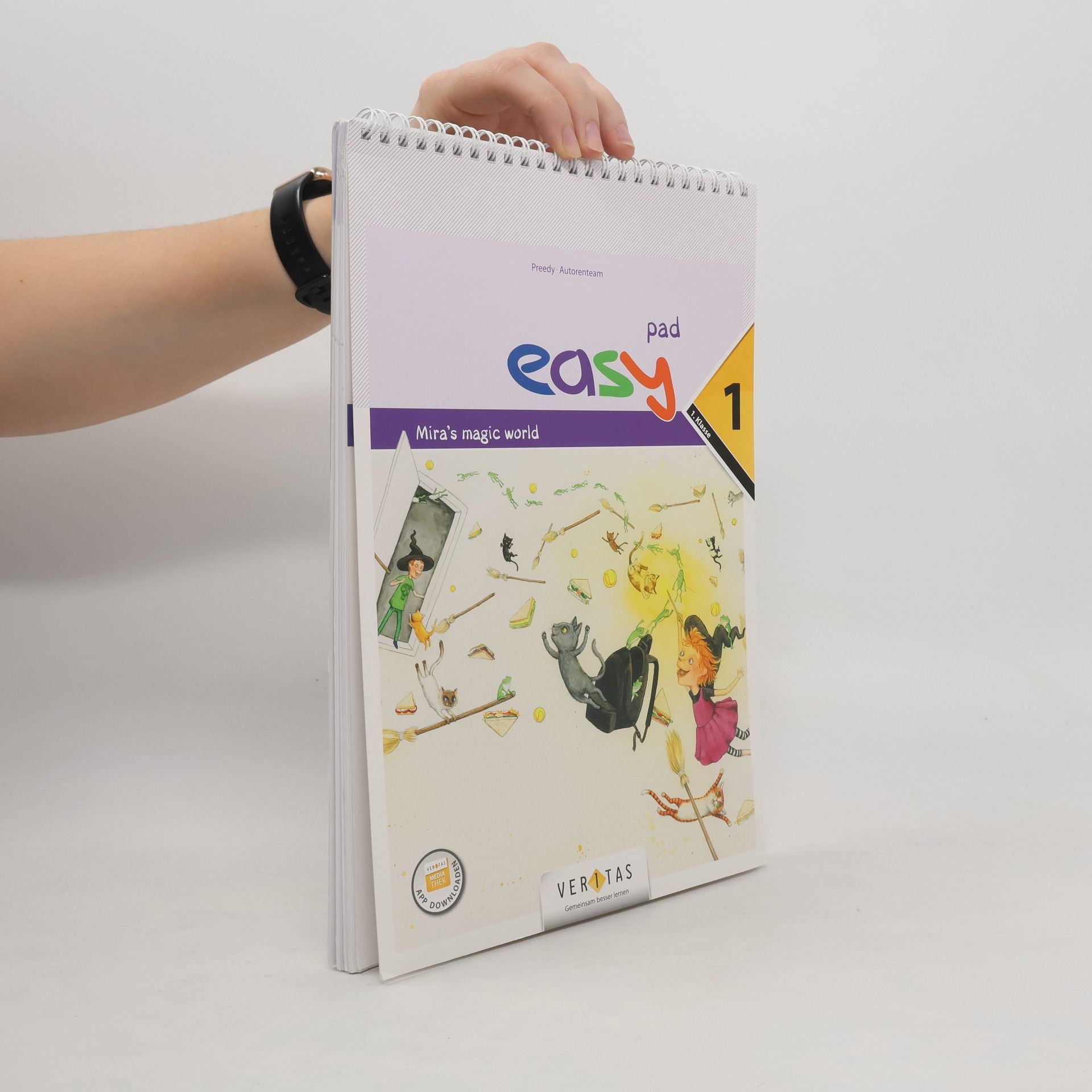 Collectif d'auteurs Easy 1. Mira`s magic world