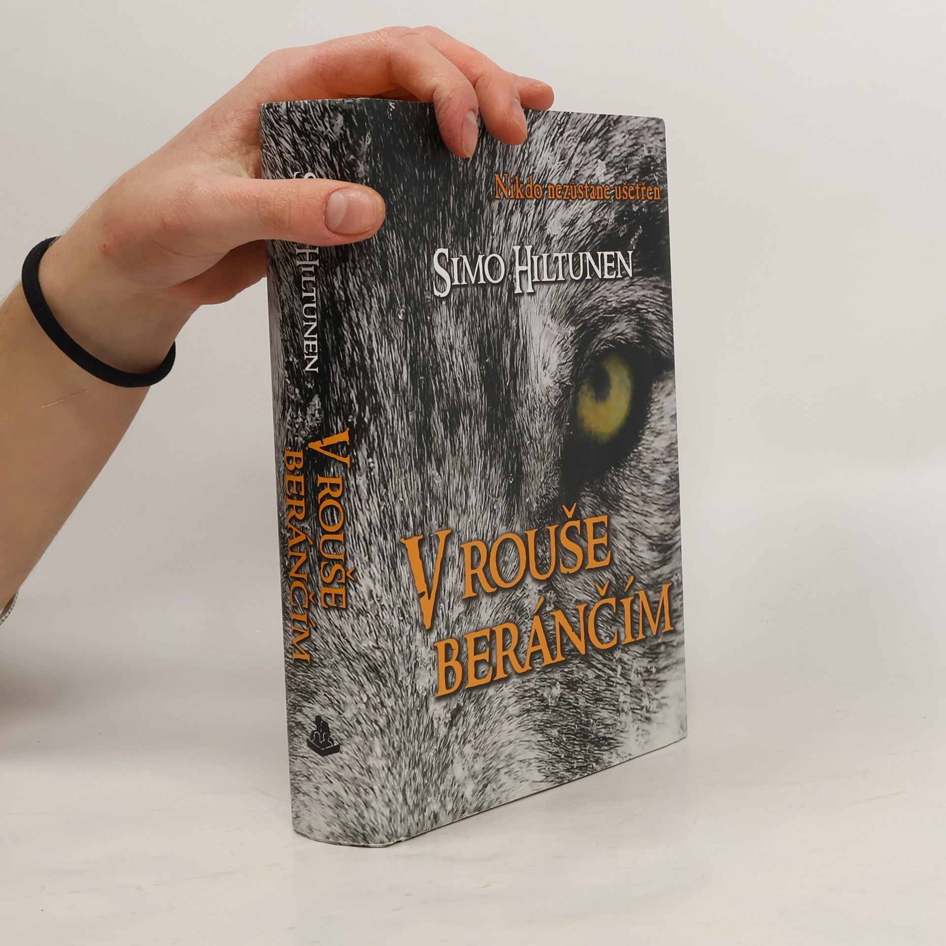 V rouše beránčím