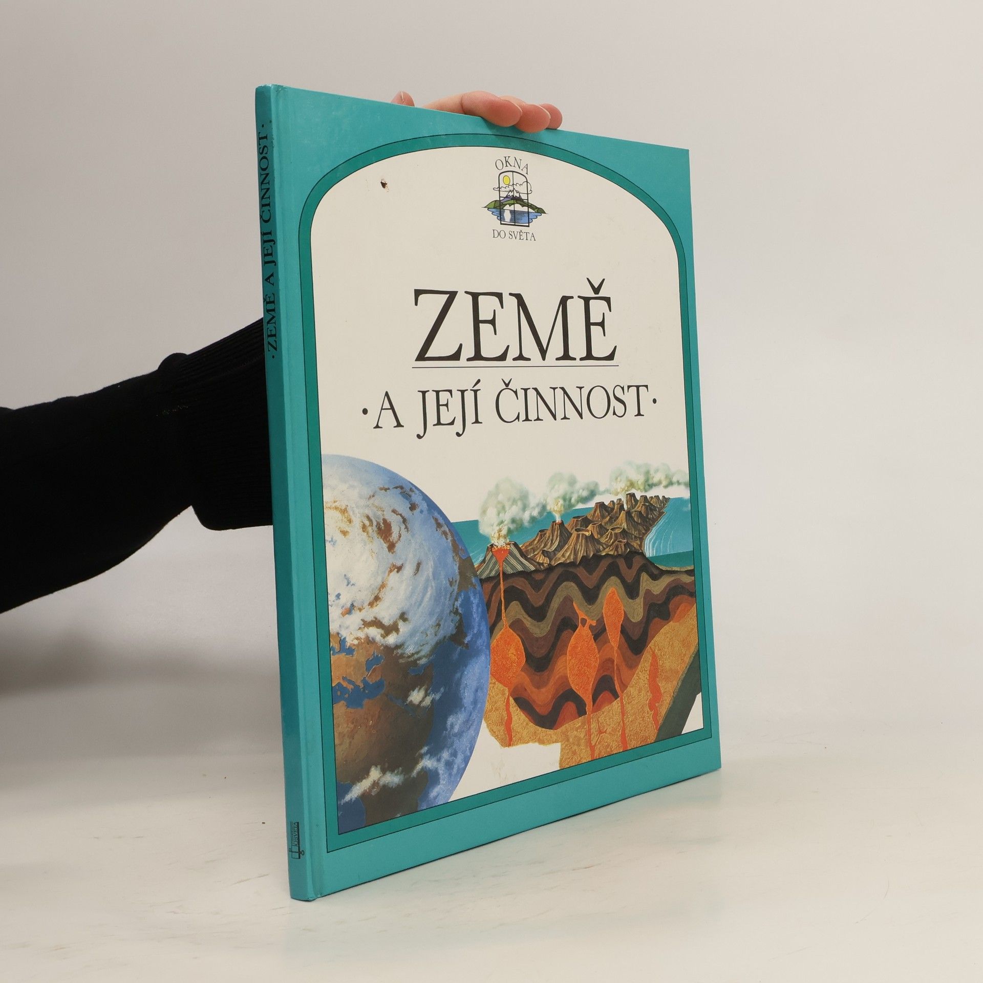 Steve Parker Země a její činnost