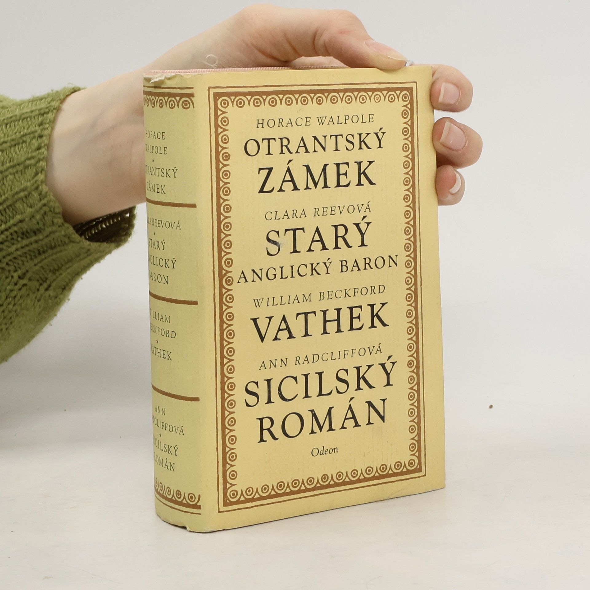 Otrantský zámek. Starý anglický baron. Vathek. Sicilský román