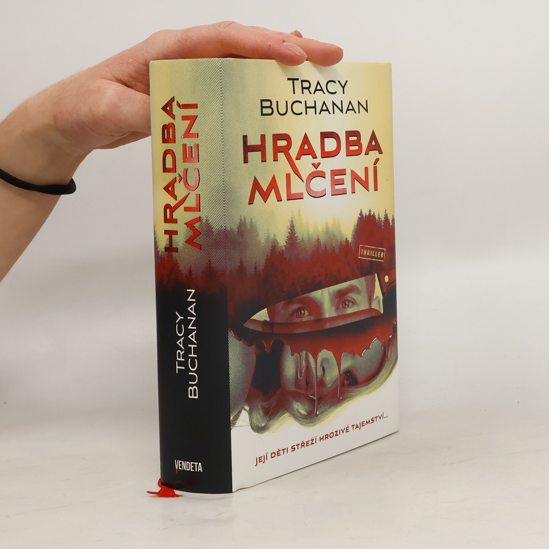 Tracy Buchanan Hradba mlčení