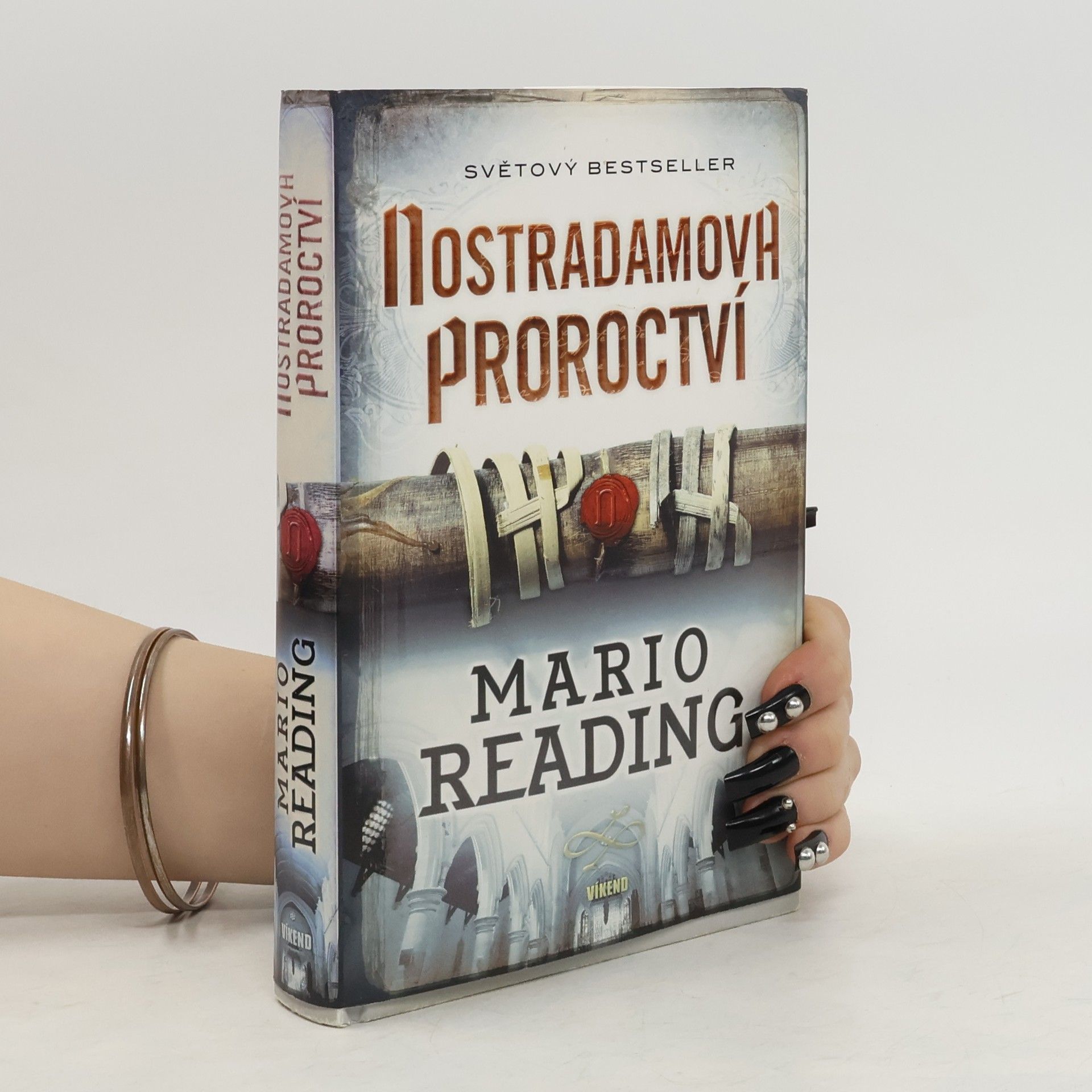 Mario Reading Nostradamova proroctví