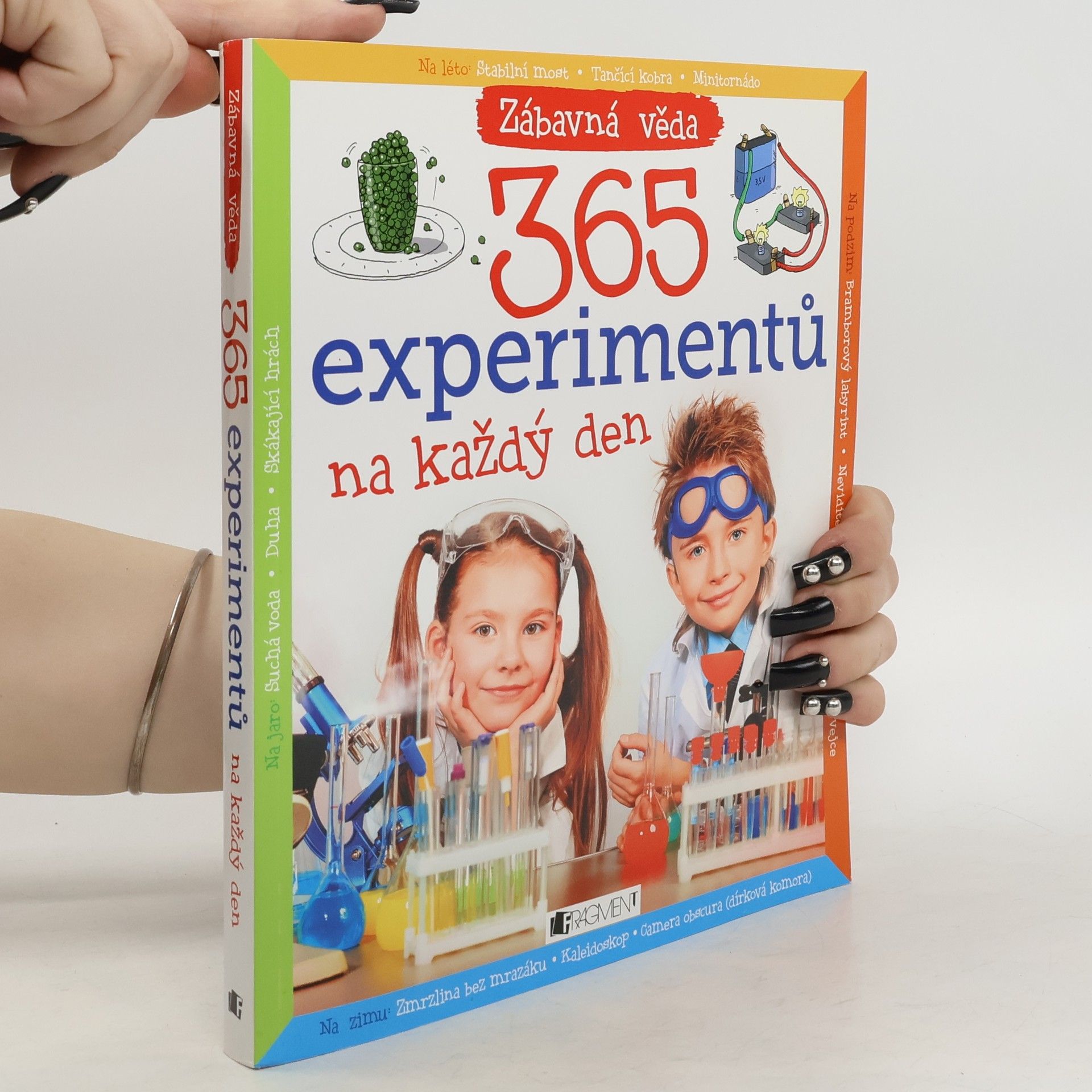 Kolektiv autorů 365 experimentů na každý den