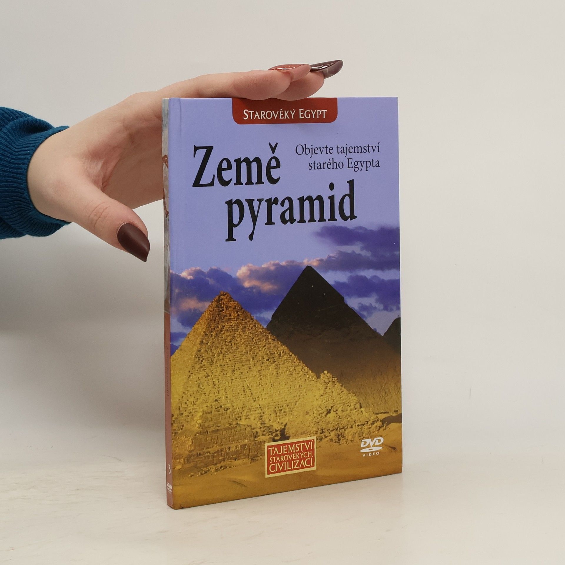 AA.VV. Země pyramid 3