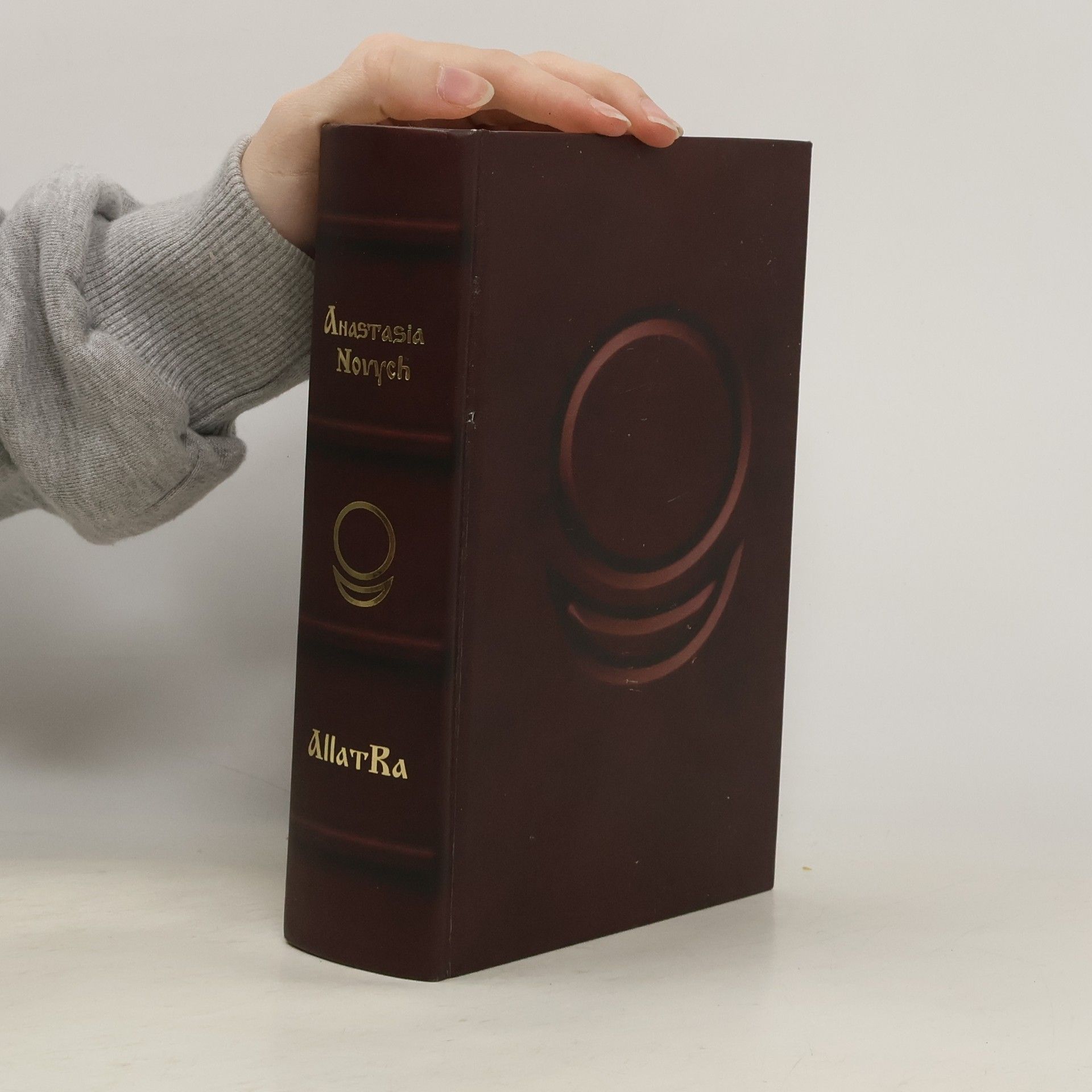 Anastasija Novych AllatRa