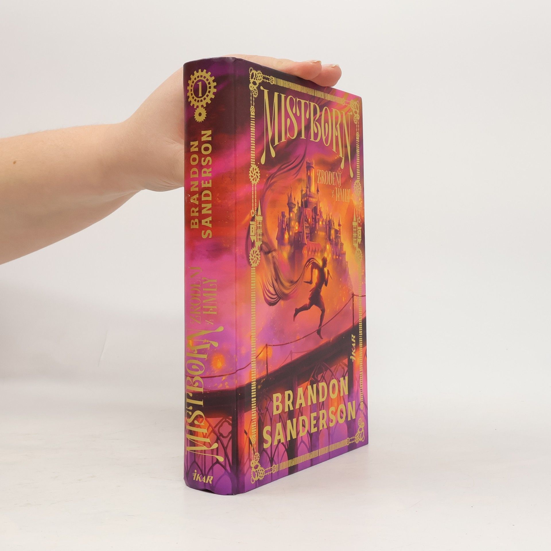 Brandon Sanderson Mistborn: Zrodení z hmly